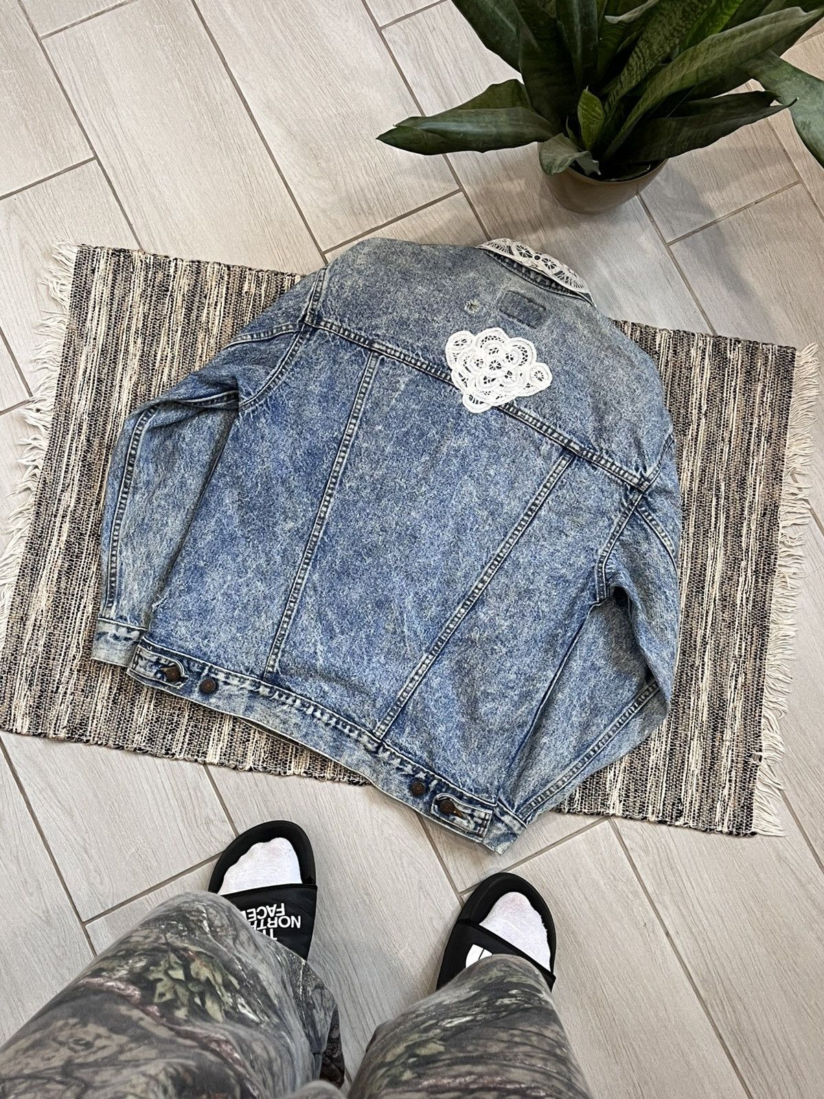 Handmade × Levi's × Vintage Vintage Levis Denim Jacket hand made distressed 90s Size XL / US 12-14 / IT 48-50 - 2 Thumbnail