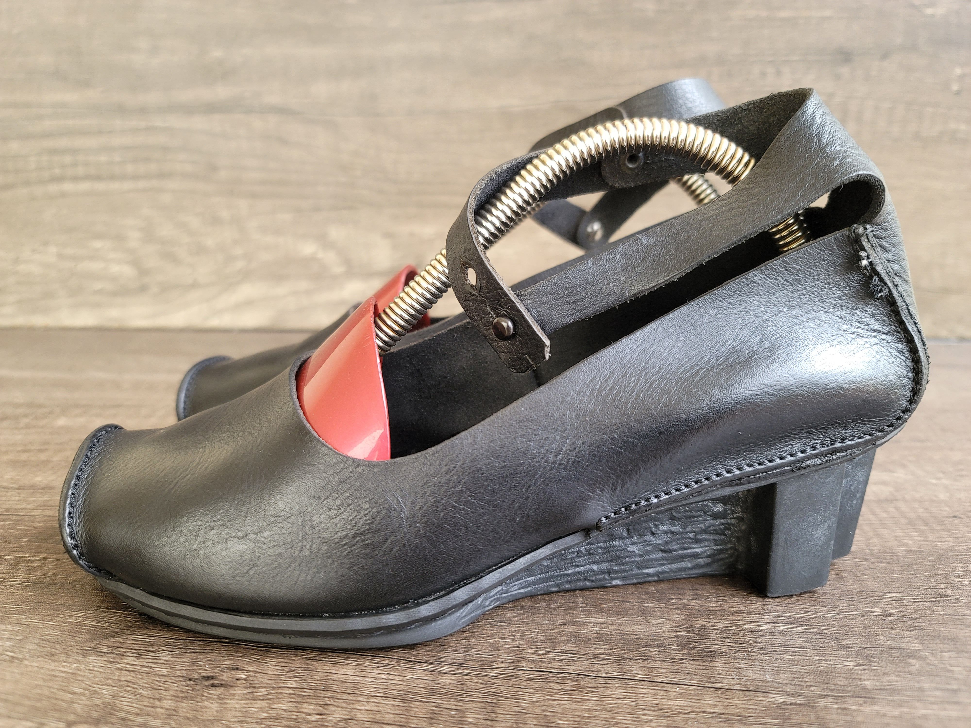 Trippen Trippen Mary Jane Leather Shoes Women's 37 US 6.5-7. Size US 7 / IT 37 - 4 Thumbnail