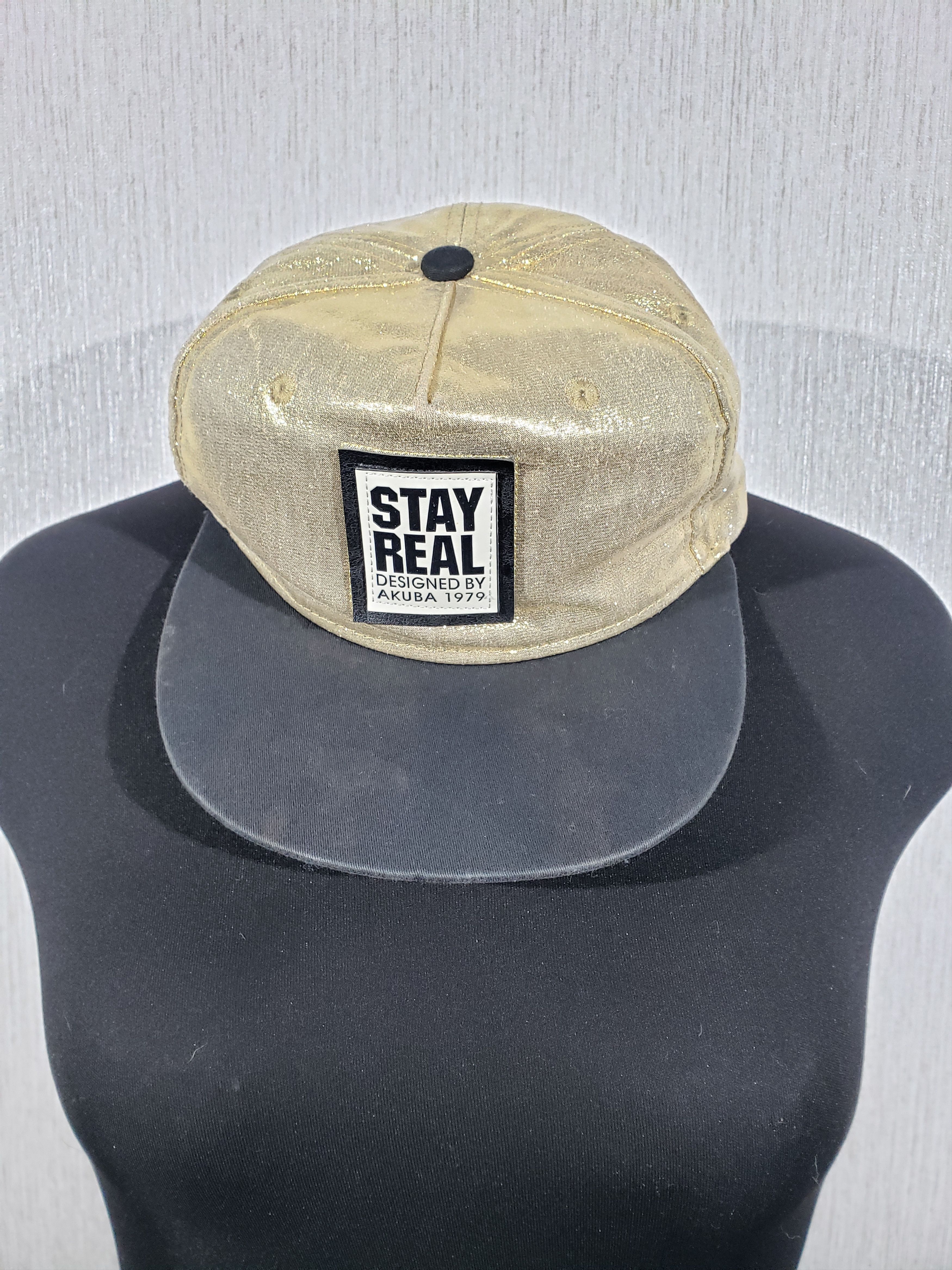 Designer Gold baseball cap. Size ONE SIZE - 1 Thumbnail