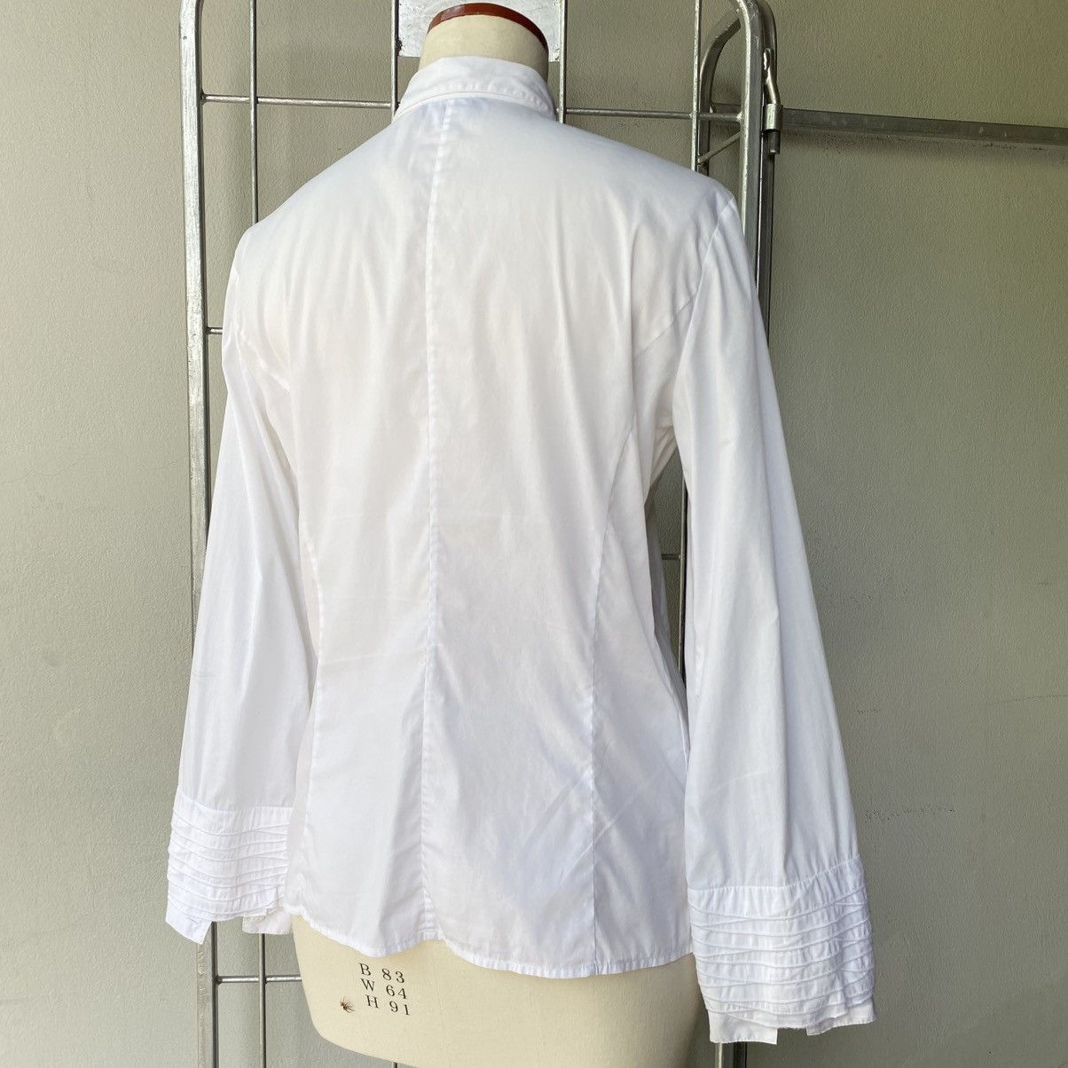 Emporio Armani EMPORIO ARMANI White Ruffle Cuff Fitted Shirt Size M / US 6-8 / IT 42-44 - 17 Thumbnail