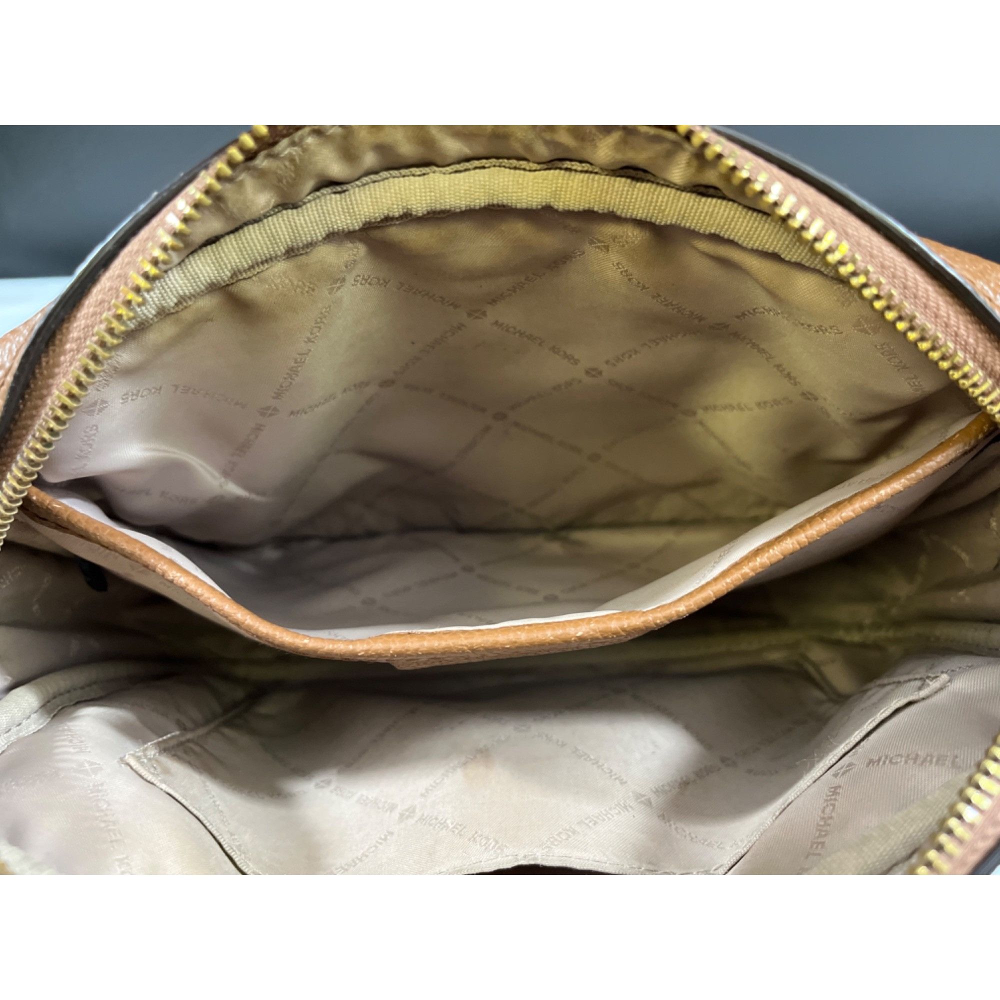 Michael Kors Michael Kors Fulton Womens Brown Leather Crossbody Purse SKU Size ONE SIZE - 5 Thumbnail