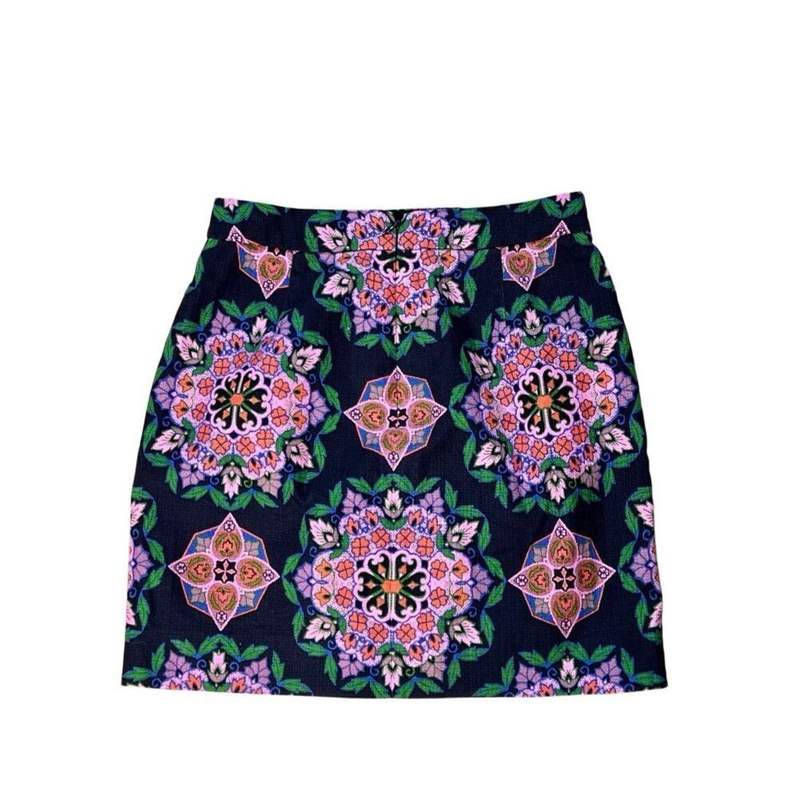 J.Crew J. Crew Straight Pencil Pockets Medallions Navy Skirt 0 Size 25" / US 0 / IT 36 - 4 Thumbnail