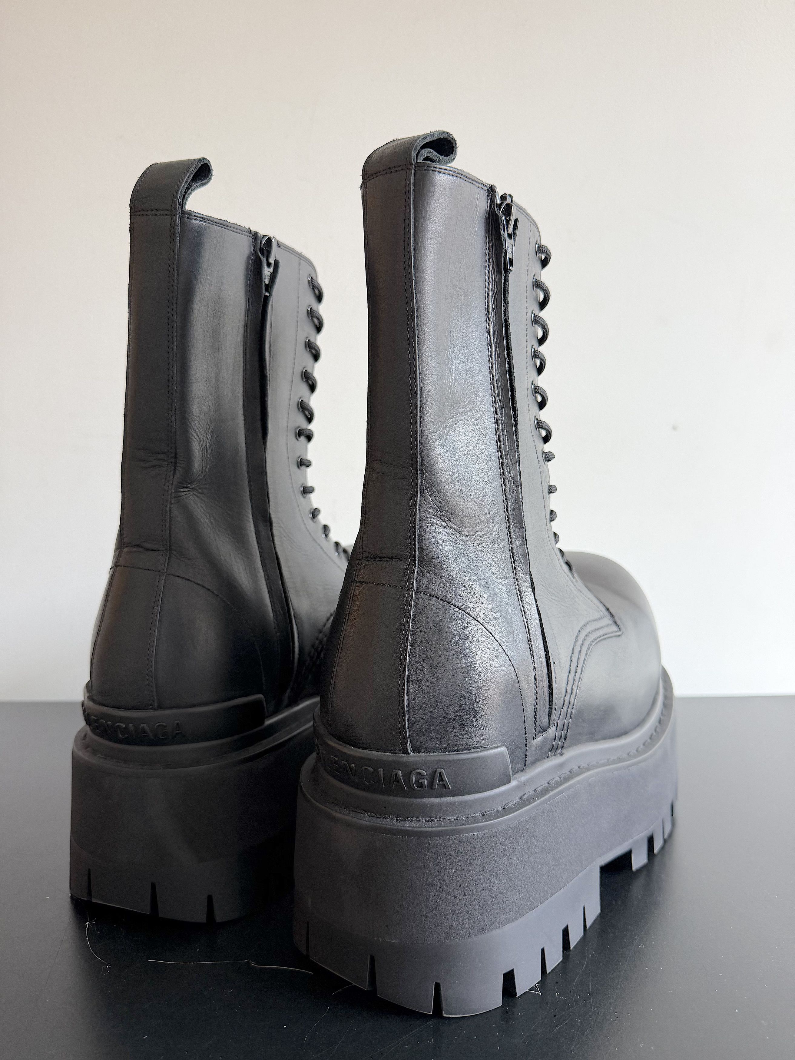 Balenciaga New Spring 25 Giant BB Hardware Boots (41) EU 41-42 US 8-9 Size US 8 / EU 41 - 7 Thumbnail