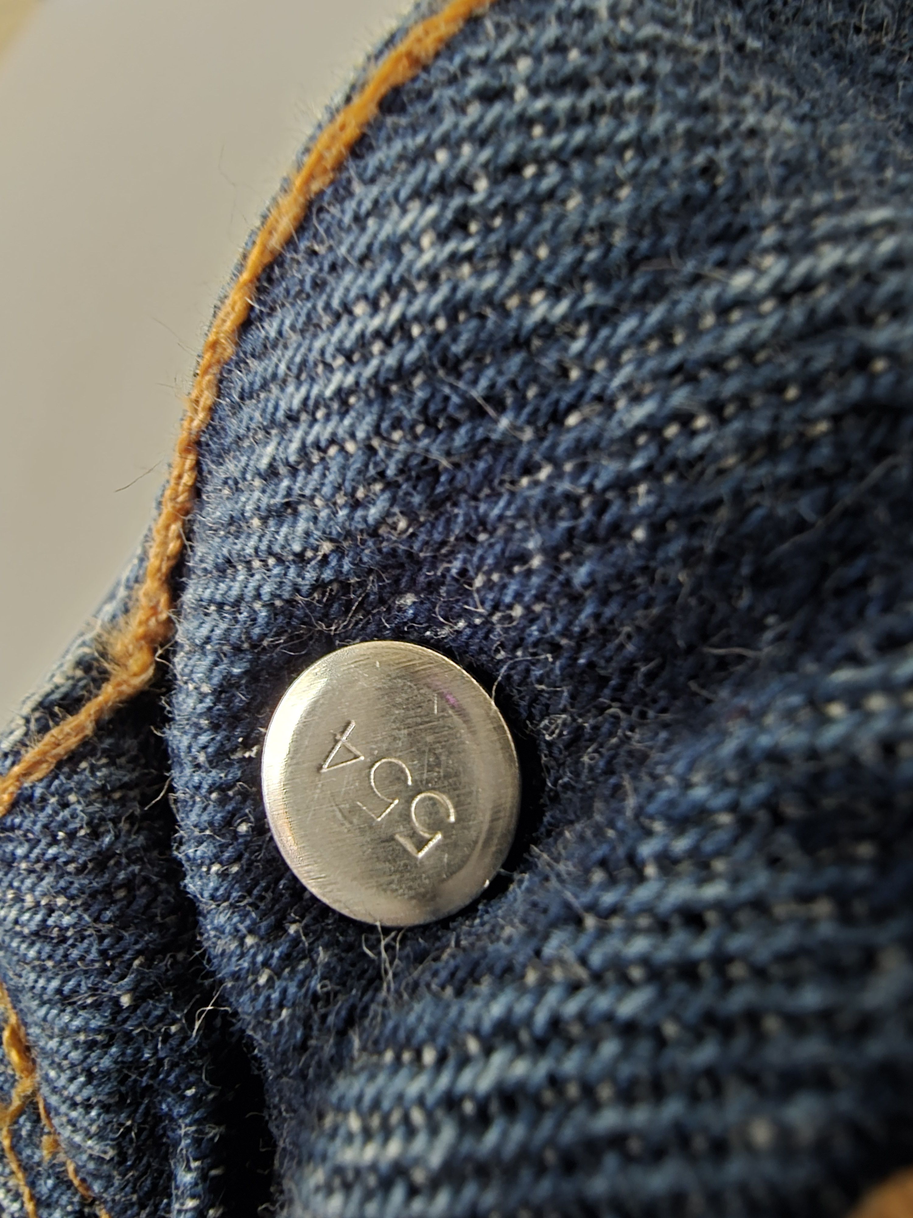 Levi's VINTAGE 1994 MEN'S 550 DARK WASH DENIM JEANS Size US 36 / EU 52 - 5 Thumbnail