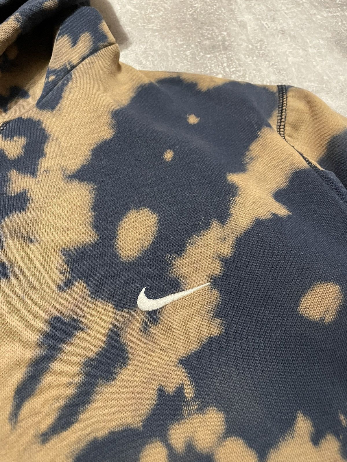 Nike Vintage Nike Swoosh Logo Custom Tie Dye Hoodie Size US M / EU 48-50 / 2 - 12 Thumbnail