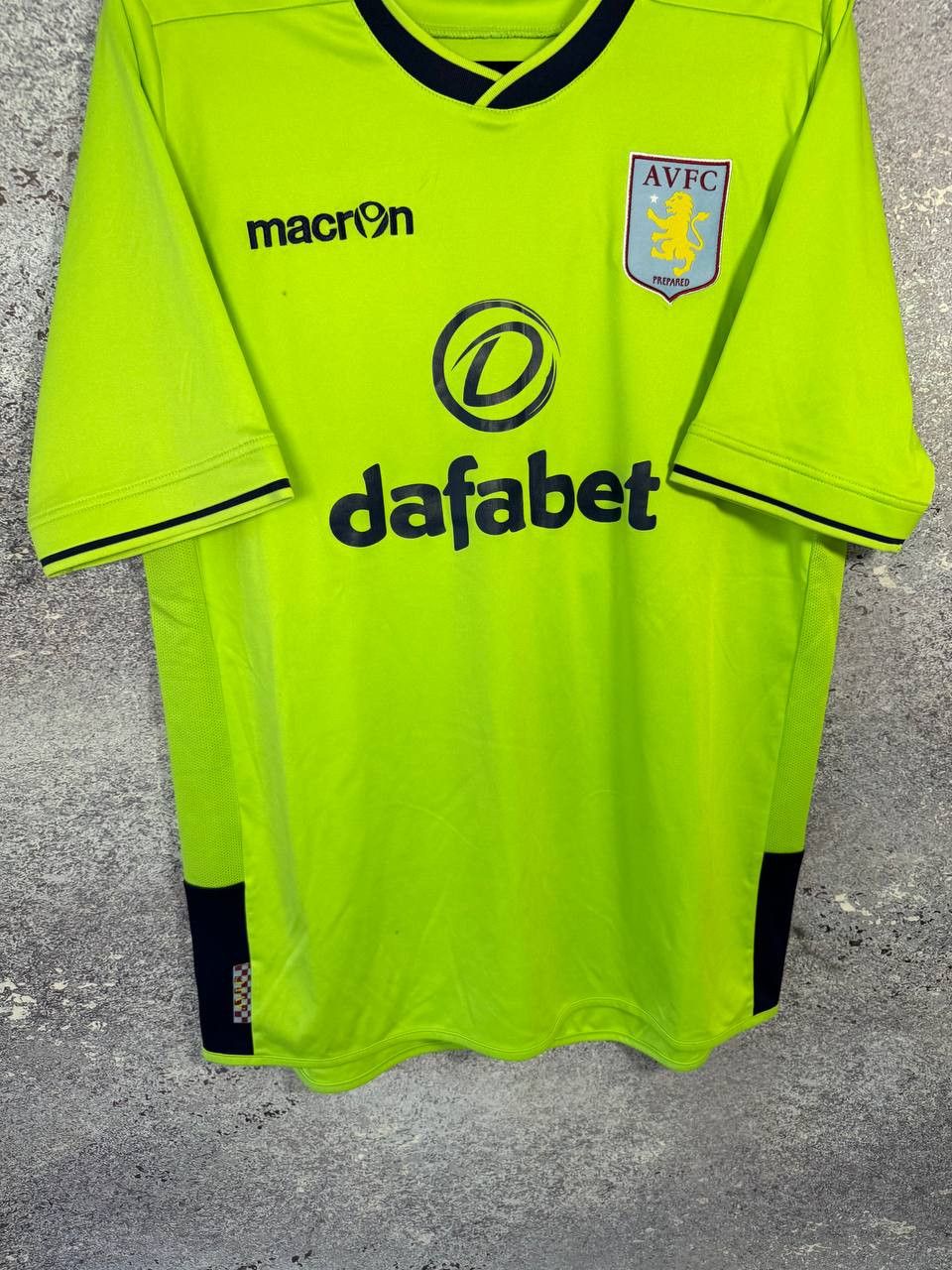 Macron × Vintage Vintage Aston Villa 2013/14 Macro Soccer Jersey Size US XL / EU 56 / 4 - 3 Thumbnail