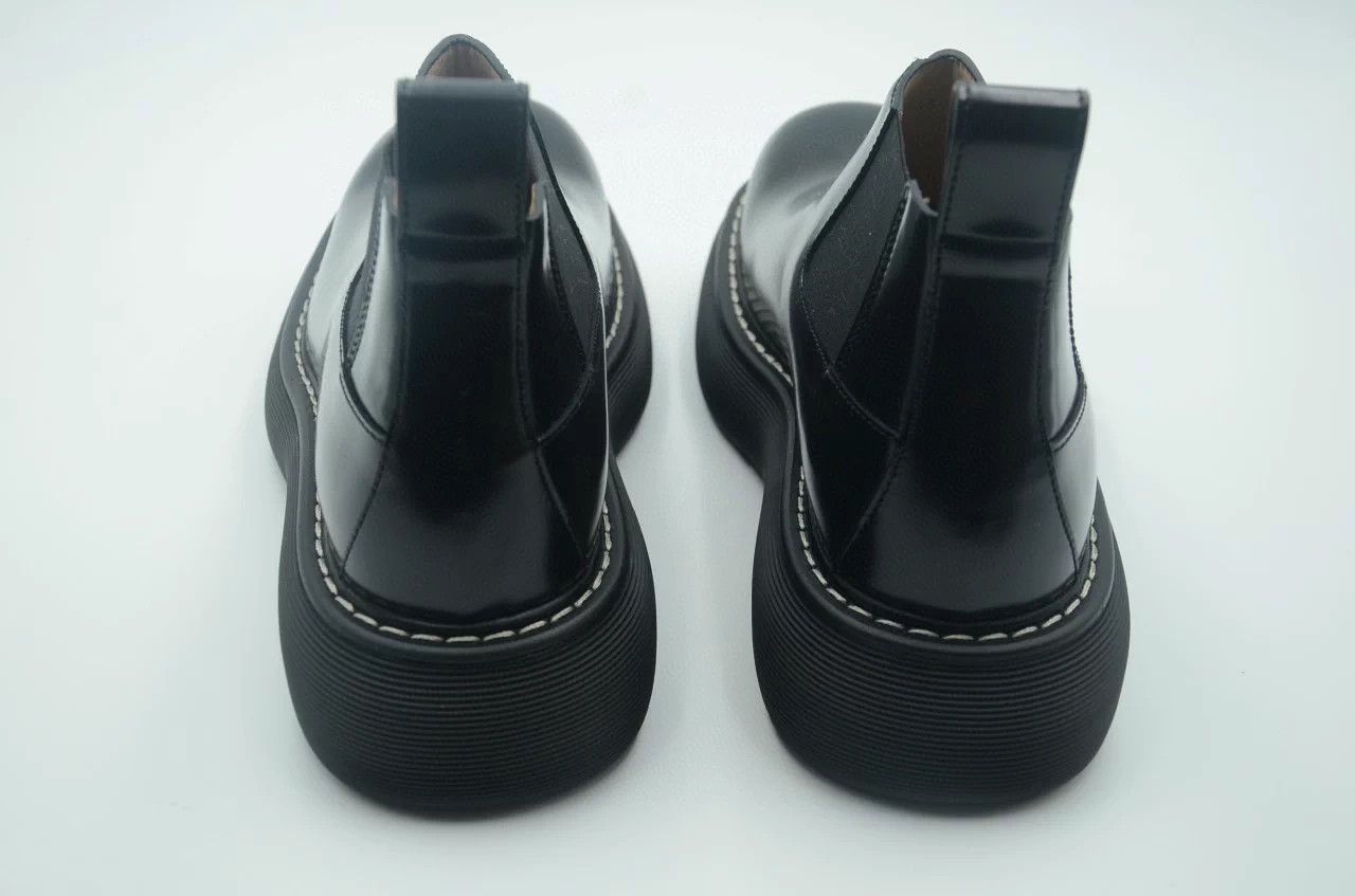 Bottega Veneta BV men's thick sole chelsea boots black Size US 10 / EU 43 - 5 Thumbnail