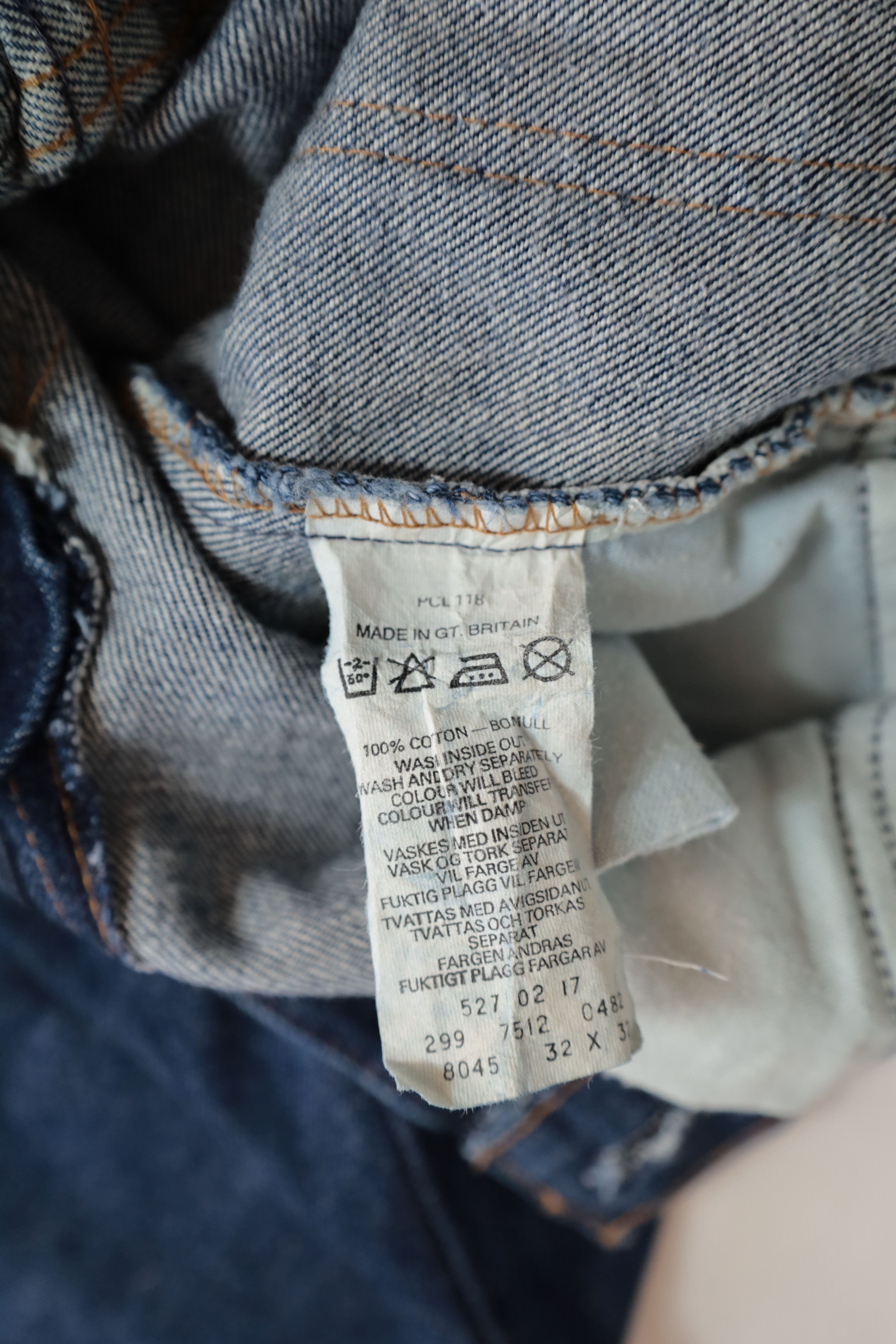 Levi's VTG Levi's 527 0217 Mid-Rise Bootcut Jeans Denim Rare Find Size US 32 / EU 48 - 12 Thumbnail