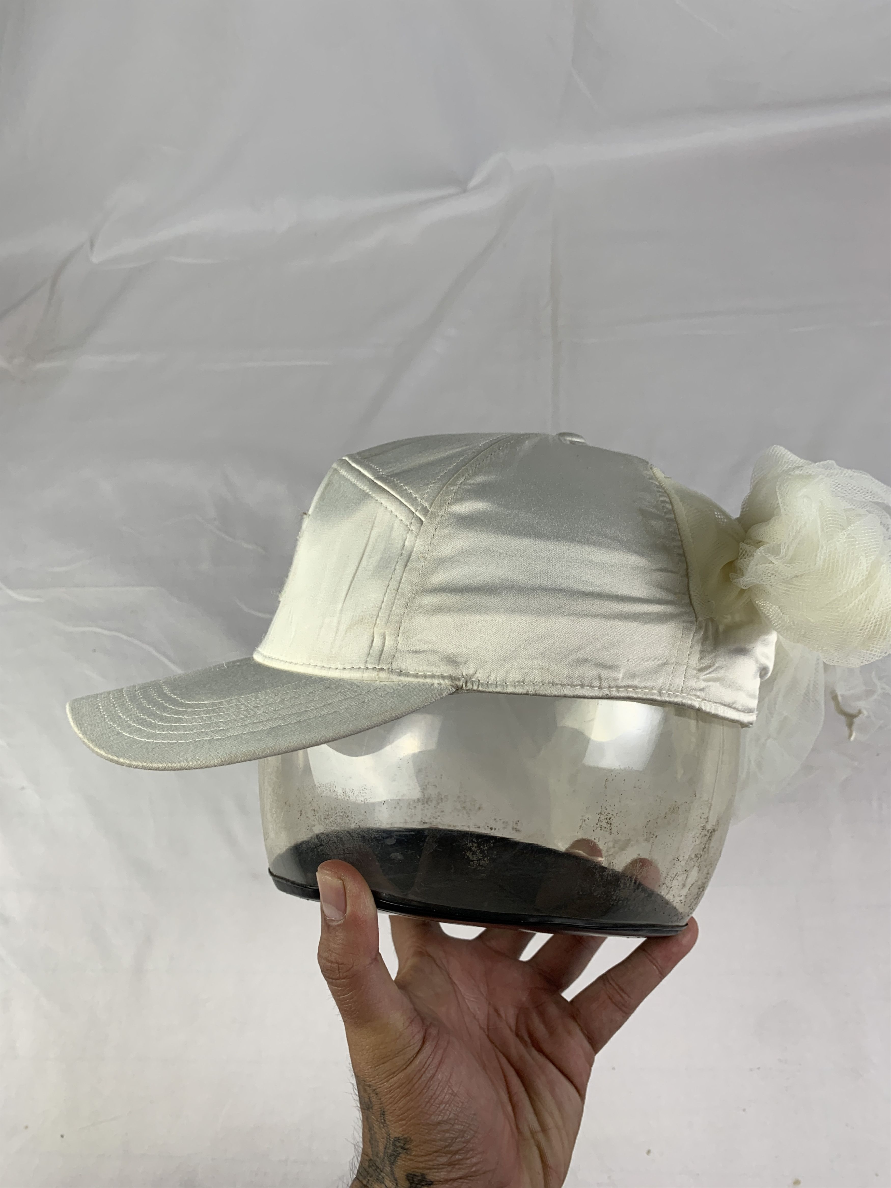 Fenty × Puma PUMA x FENTY by Rihanna White Bow Camp Cap (OSFA) Size ONE SIZE - 3 Thumbnail