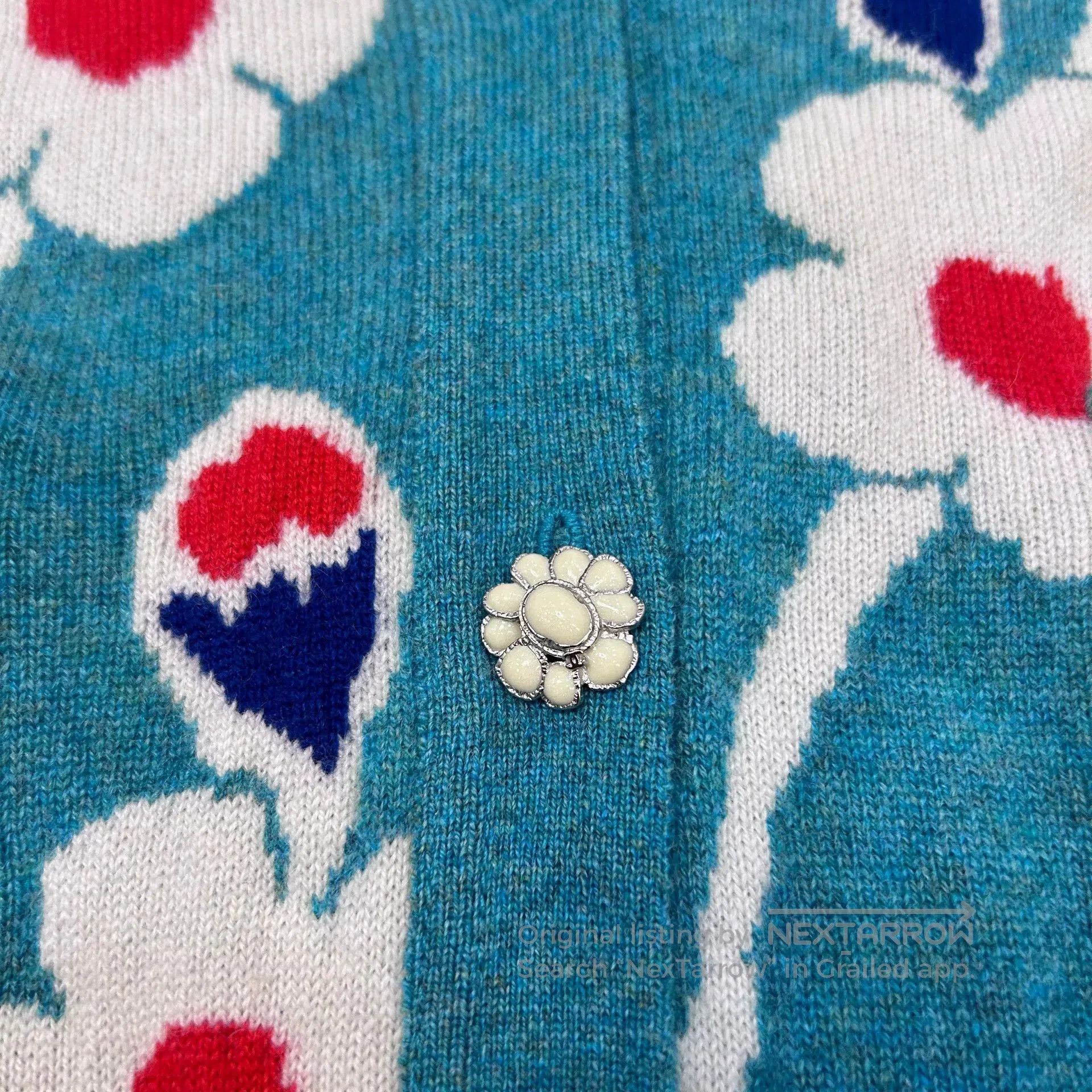 Chanel Chanel Cashmere Cardigan in Excellent Condition. Size S / US 4 / IT 40 - 2 Thumbnail