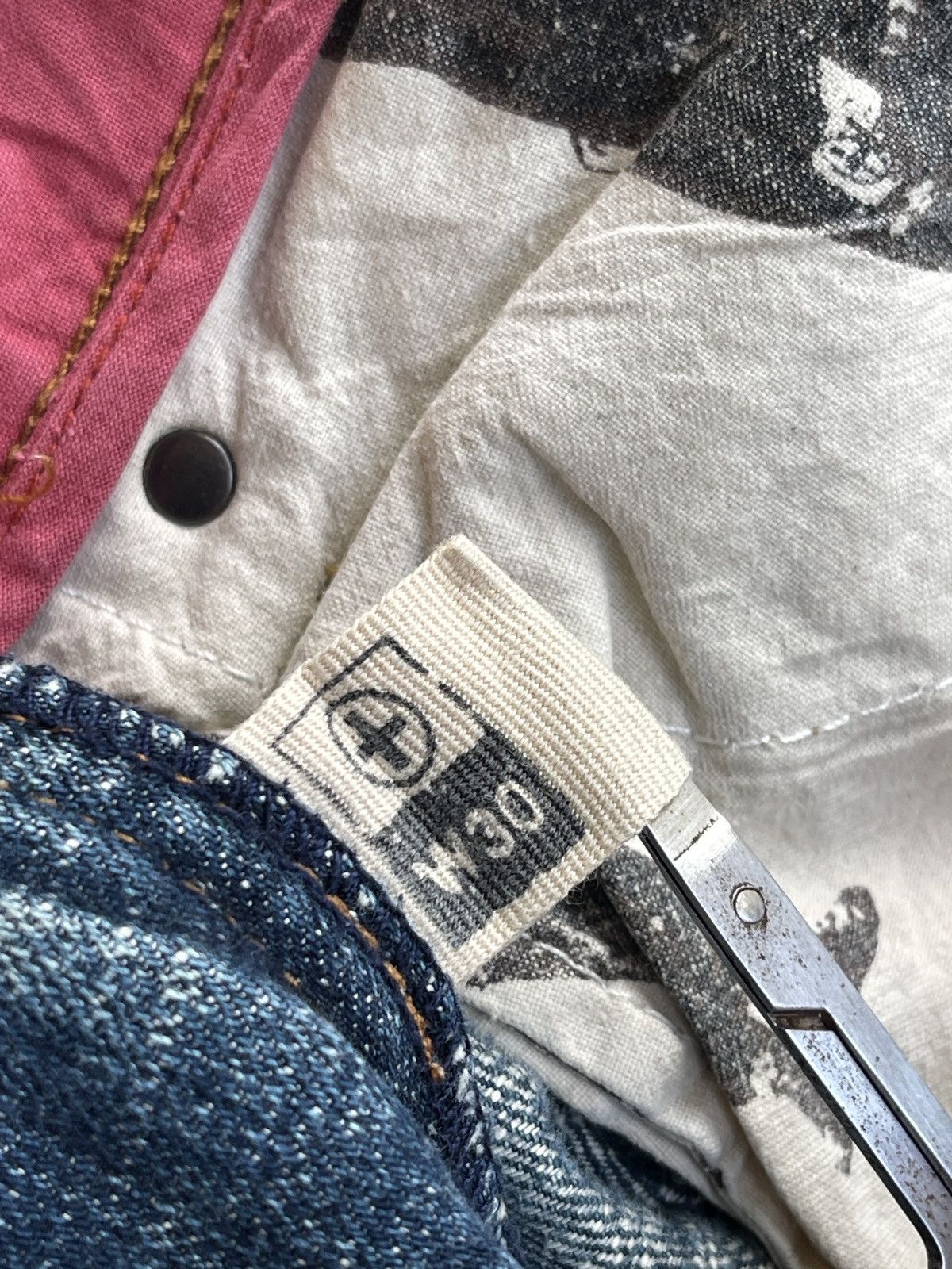 Japanese Brand Tough Jeansmith Curve Crazy Distressed Denim Size US 30 / EU 46 - 19 Thumbnail