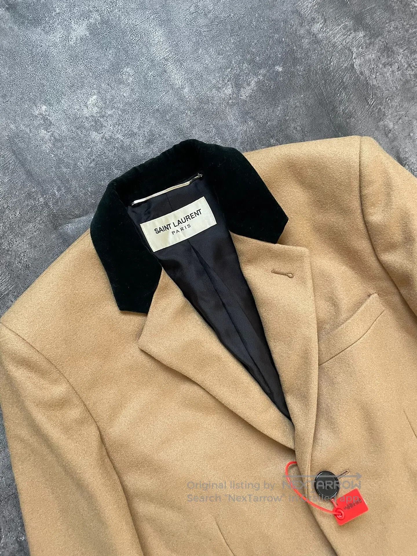 Saint Laurent Paris Saint Laurent Beige Coat w/ Black Collar. Size US S / EU 44-46 / 1 - 3 Thumbnail