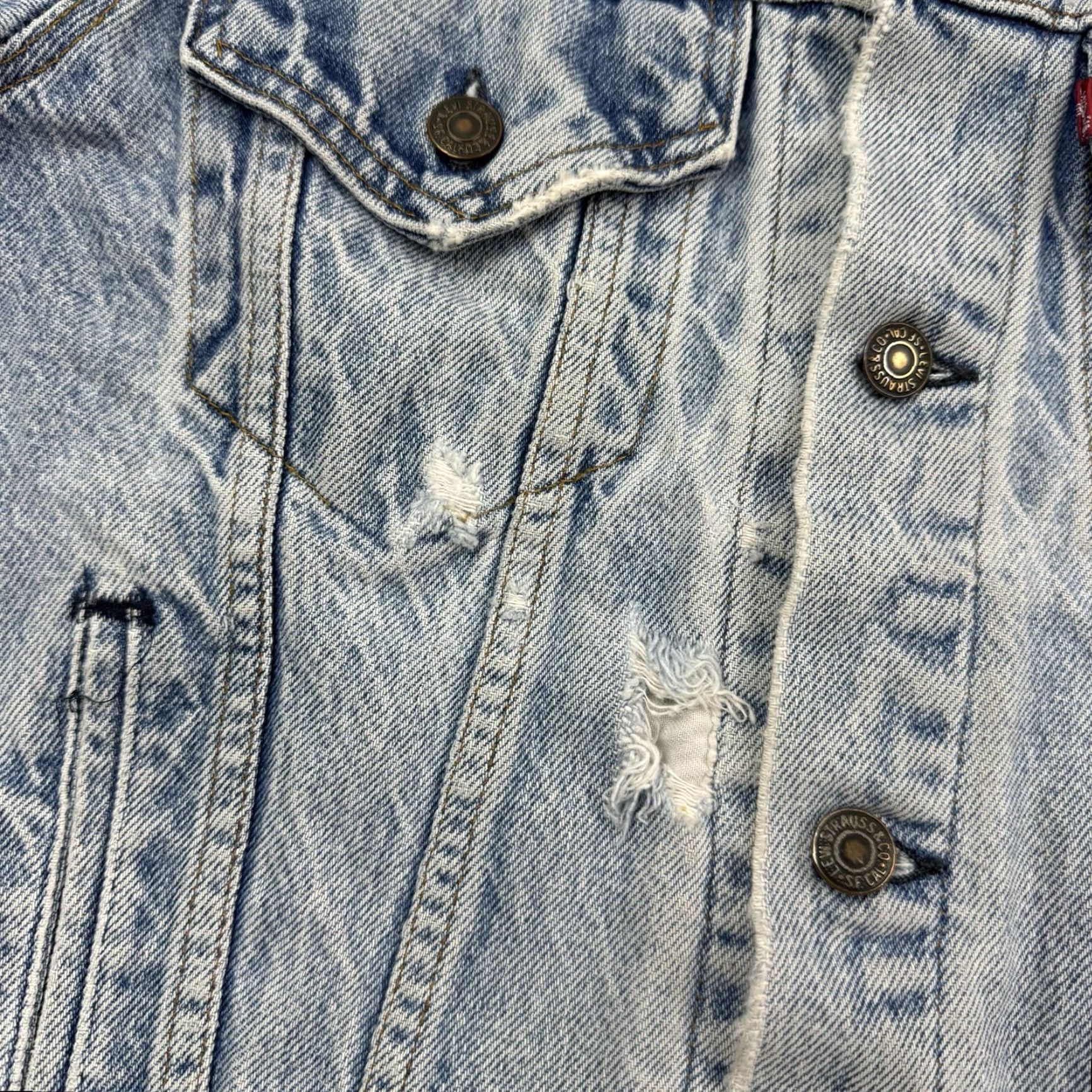 Levi's VINTAGE Levi's Denim Jacket Men S Blue 80s 90s USA Made In USA Regular Size S Cotton Denim Jacket Casual Pockets Collared Vintage Yes Size US S / EU 44-46 / 1 - 5 Thumbnail