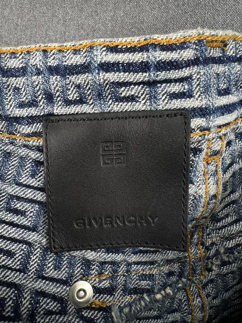 Givenchy Givenchy Four G Relief Logo Full Print Jeans Size US 33 - 5 Thumbnail