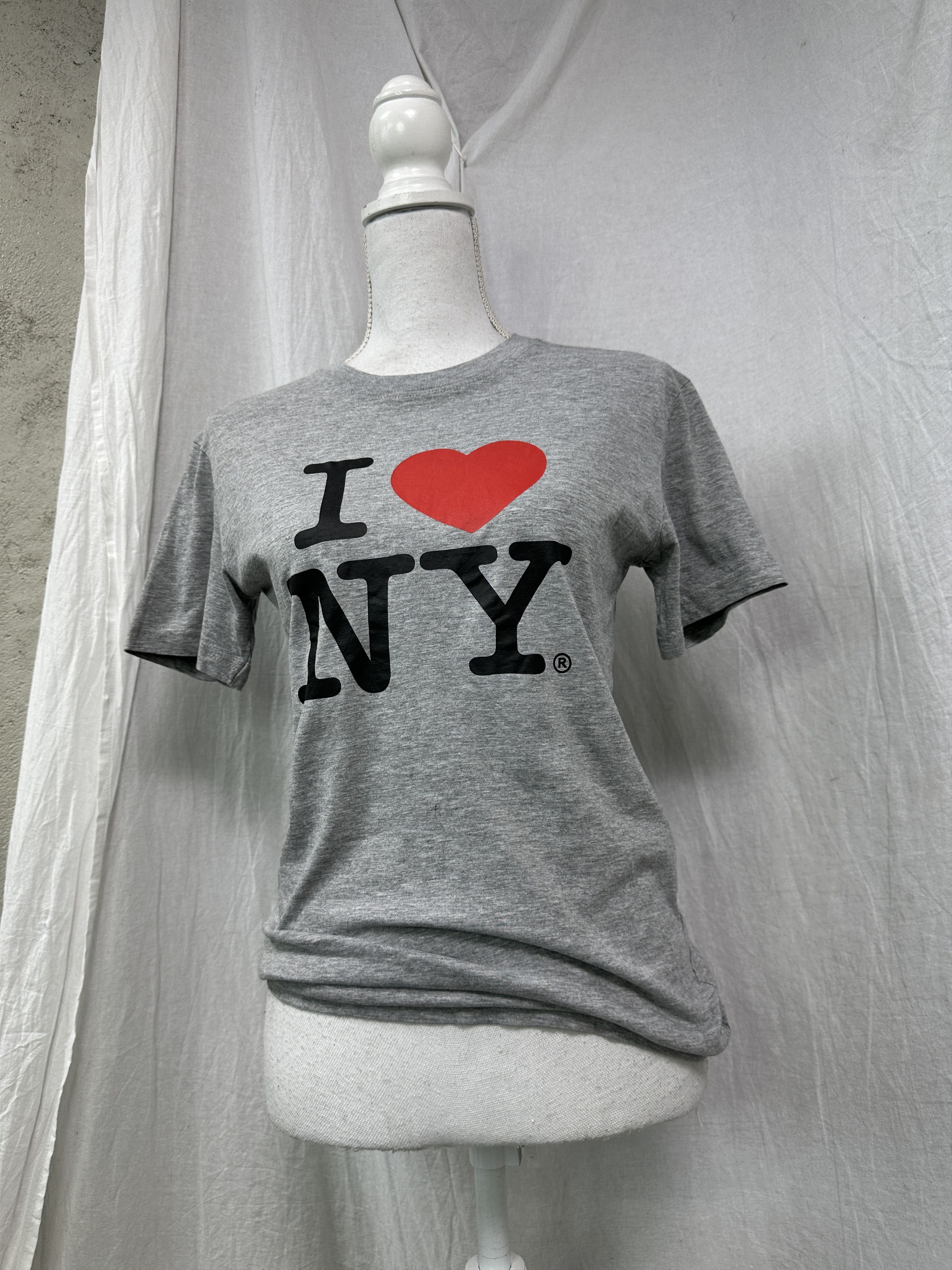 Vintage Vintage Streetwear Casual I Love New York T-shirt 00s Size US S / EU 44-46 / 1 - 1 Thumbnail