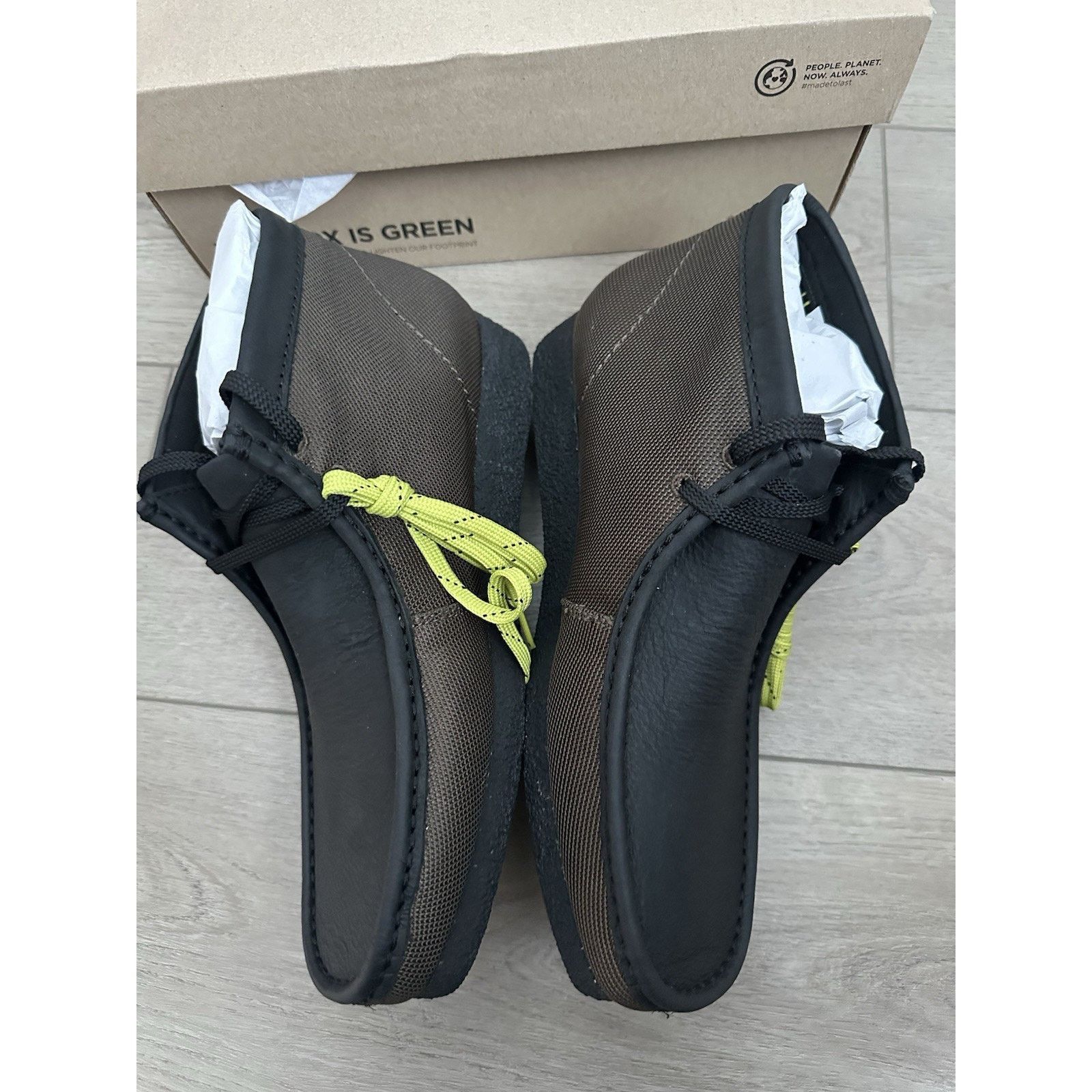 Clarks Clark’s wallebees shoes dark green textile canvas sz 11 Size US 11 / EU 44 - 2 Thumbnail