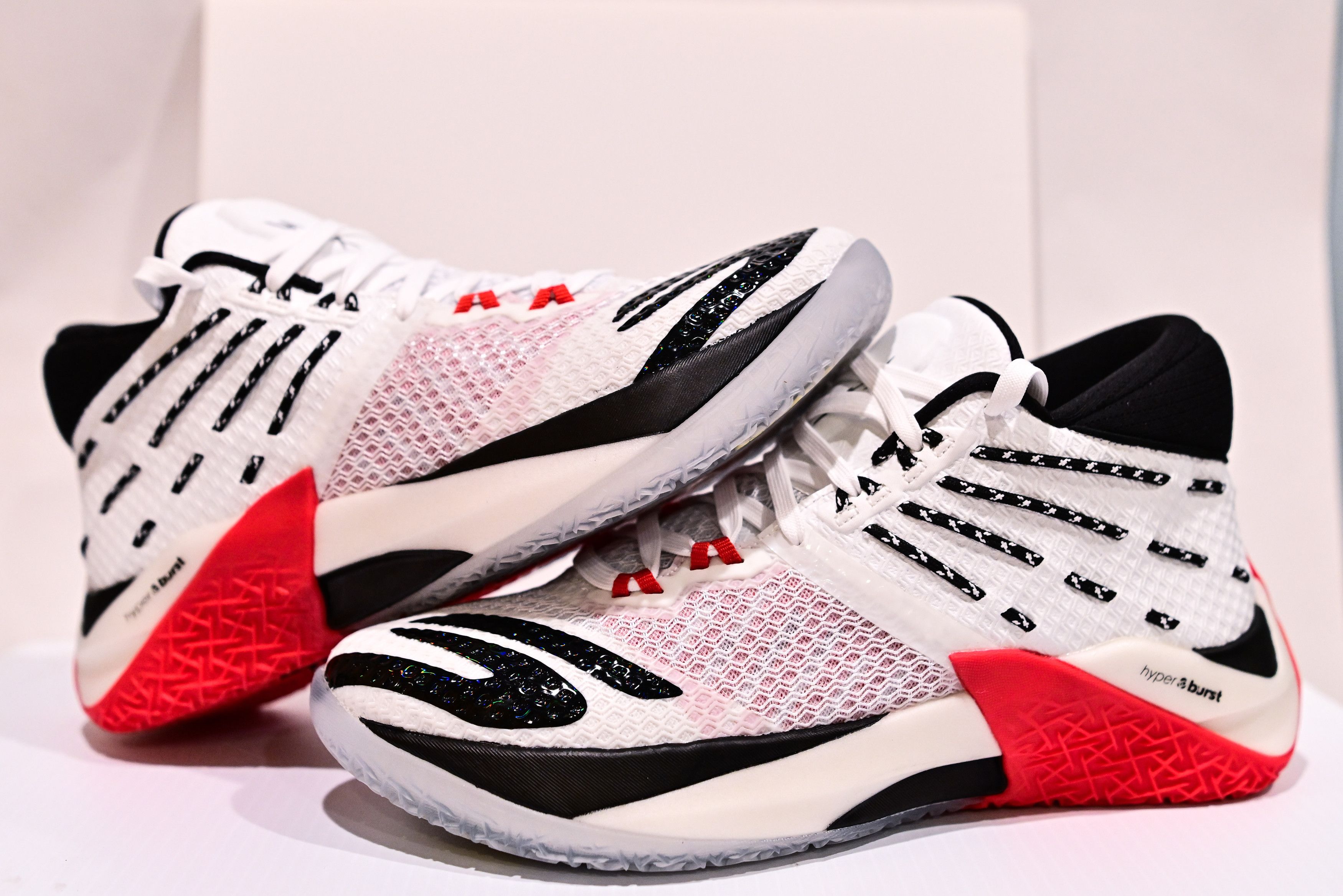 SKECHERS SKX Reign Size US 9.5 / EU 42-43 - 1 Thumbnail