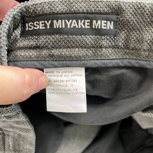 Issey Miyake Issey Miyake Men Velvet Dotted Flat Front Trousers Size US 39 - 7 Thumbnail