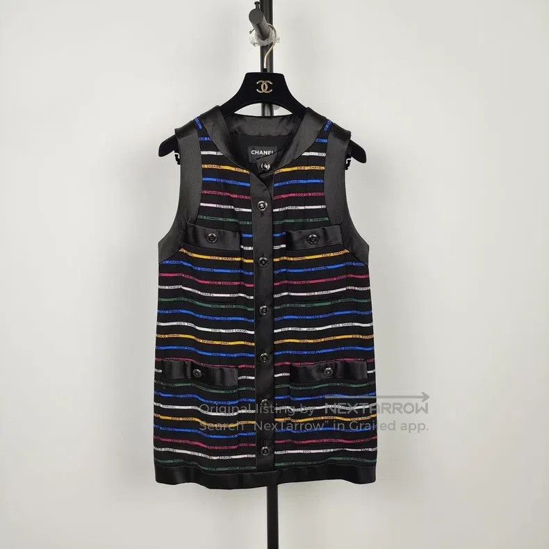 Chanel Chanel Knitted vest dress Size XS / US 0-2 / IT 36-38 - 1 Thumbnail