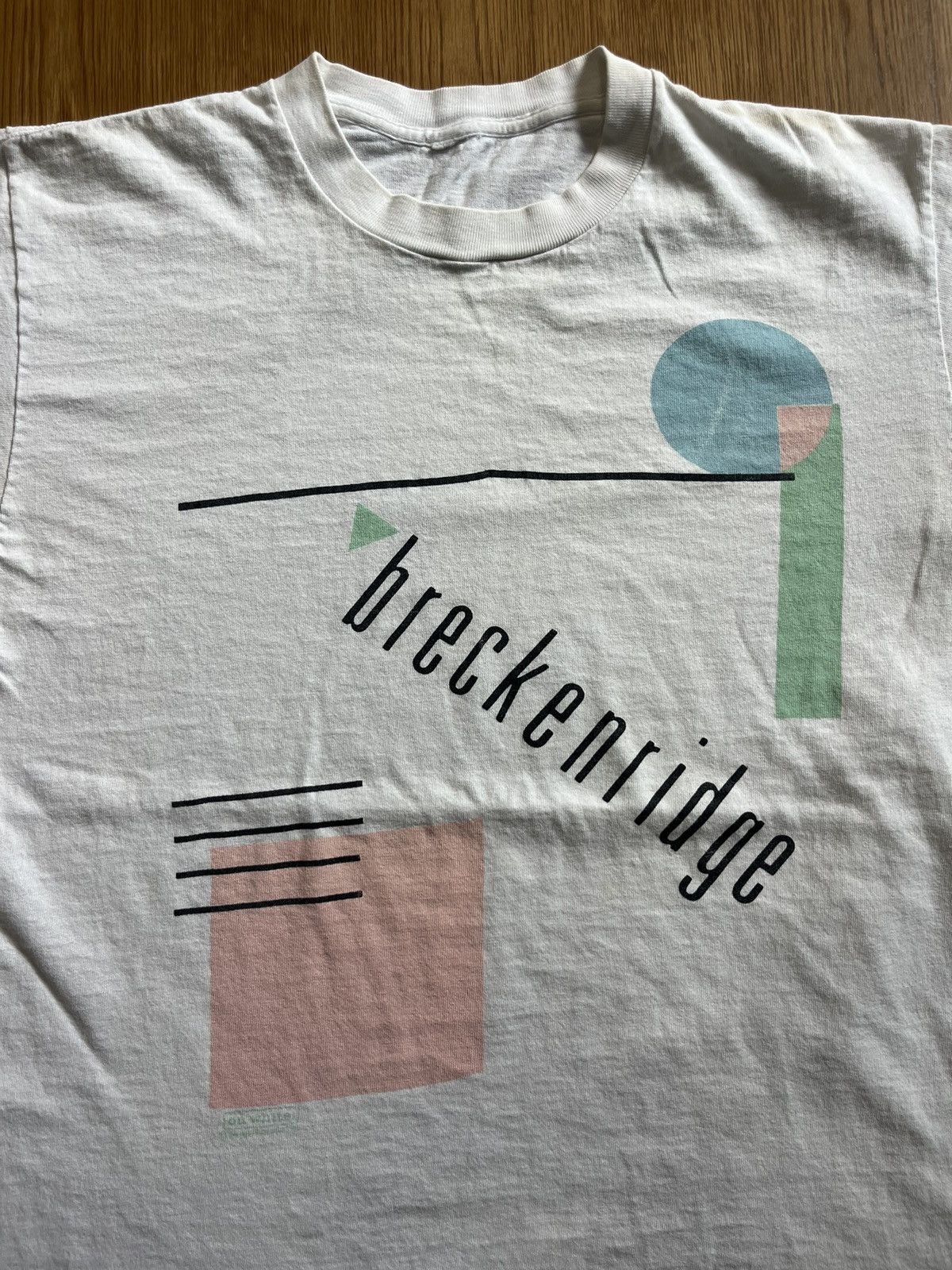 Arts & Science Vintage Breckenridge 1990’s on white Artwork Tshirt Size US S / EU 44-46 / 1 - 5 Thumbnail