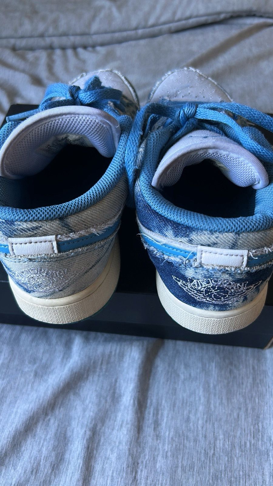 Jordan Brand Air Jordan 1 Low GS 'Washed Denim' Size US 4 / IT 34 - 5 Thumbnail