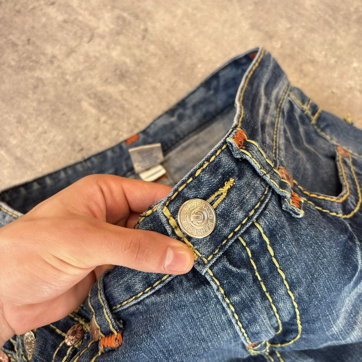 True Religion Y2k True Religion Denim Shorts Size US 32 / EU 48 - 5 Thumbnail