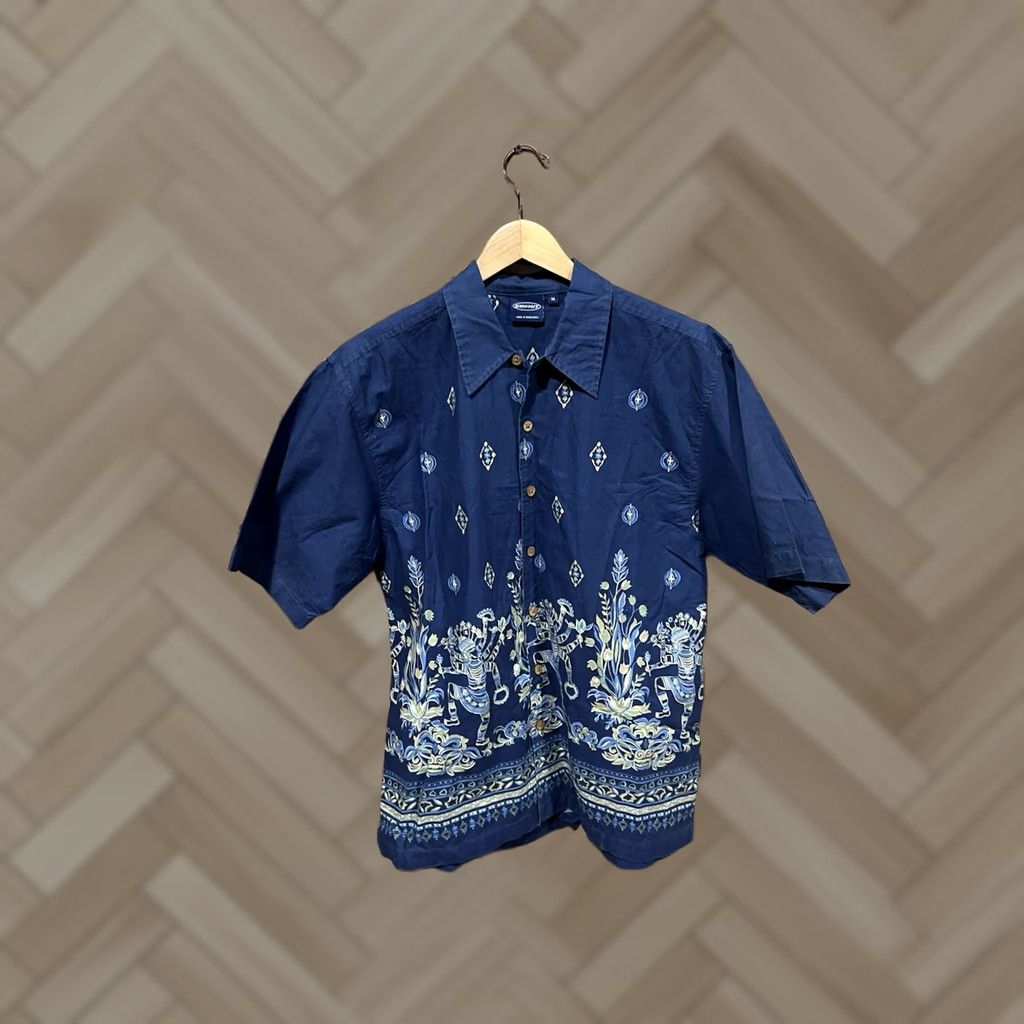 Sideout Y2K Sideout Mens Blue Short Sleeve Graphic Button Up Shirt Size M Size US M / EU 48-50 / 2 - 1 Thumbnail