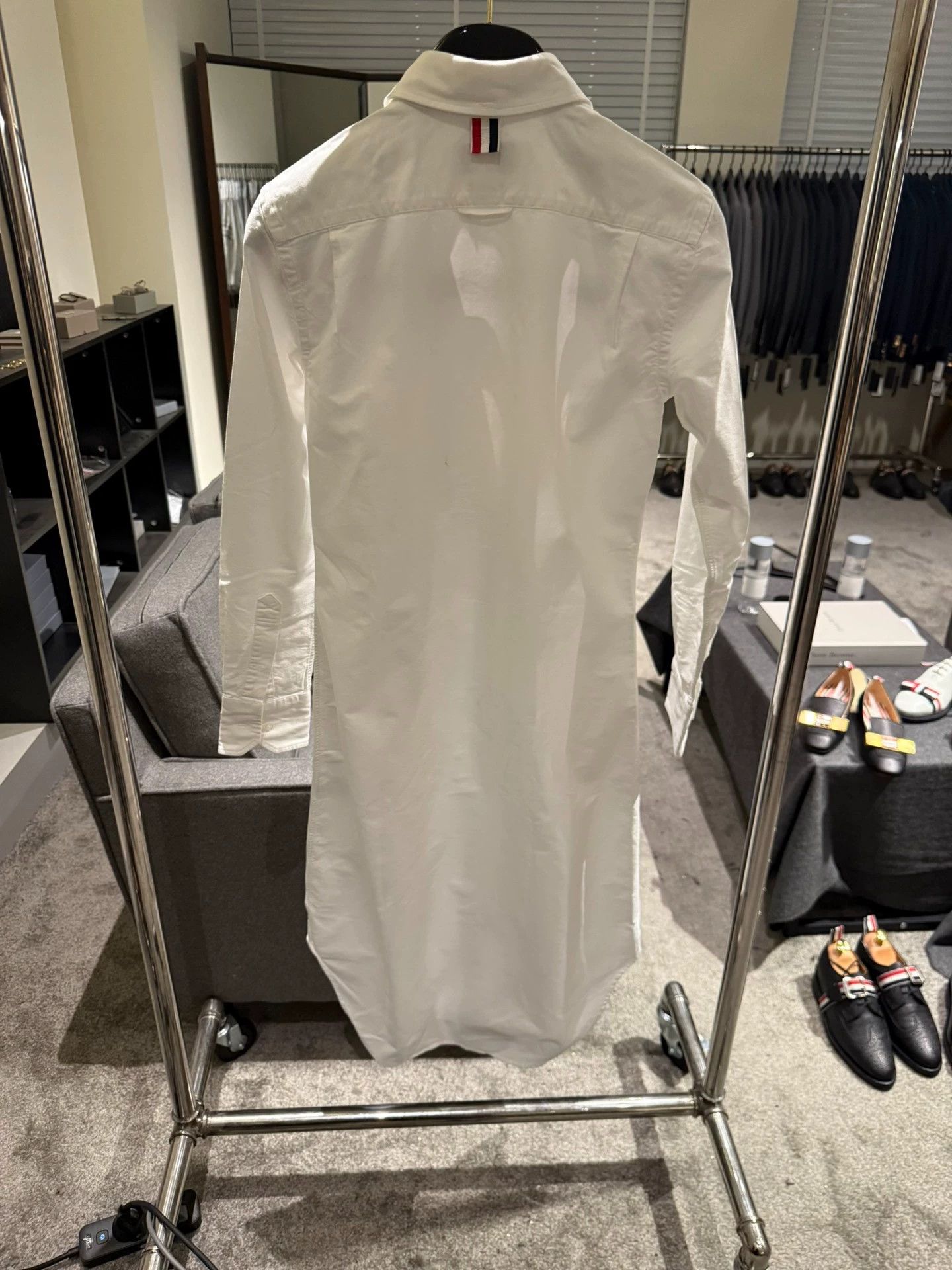 Thom Browne Thom Browne Classic White Shirt Dress Tri-Color Placket Size XS / US 0-2 / IT 36-38 - 2 Thumbnail