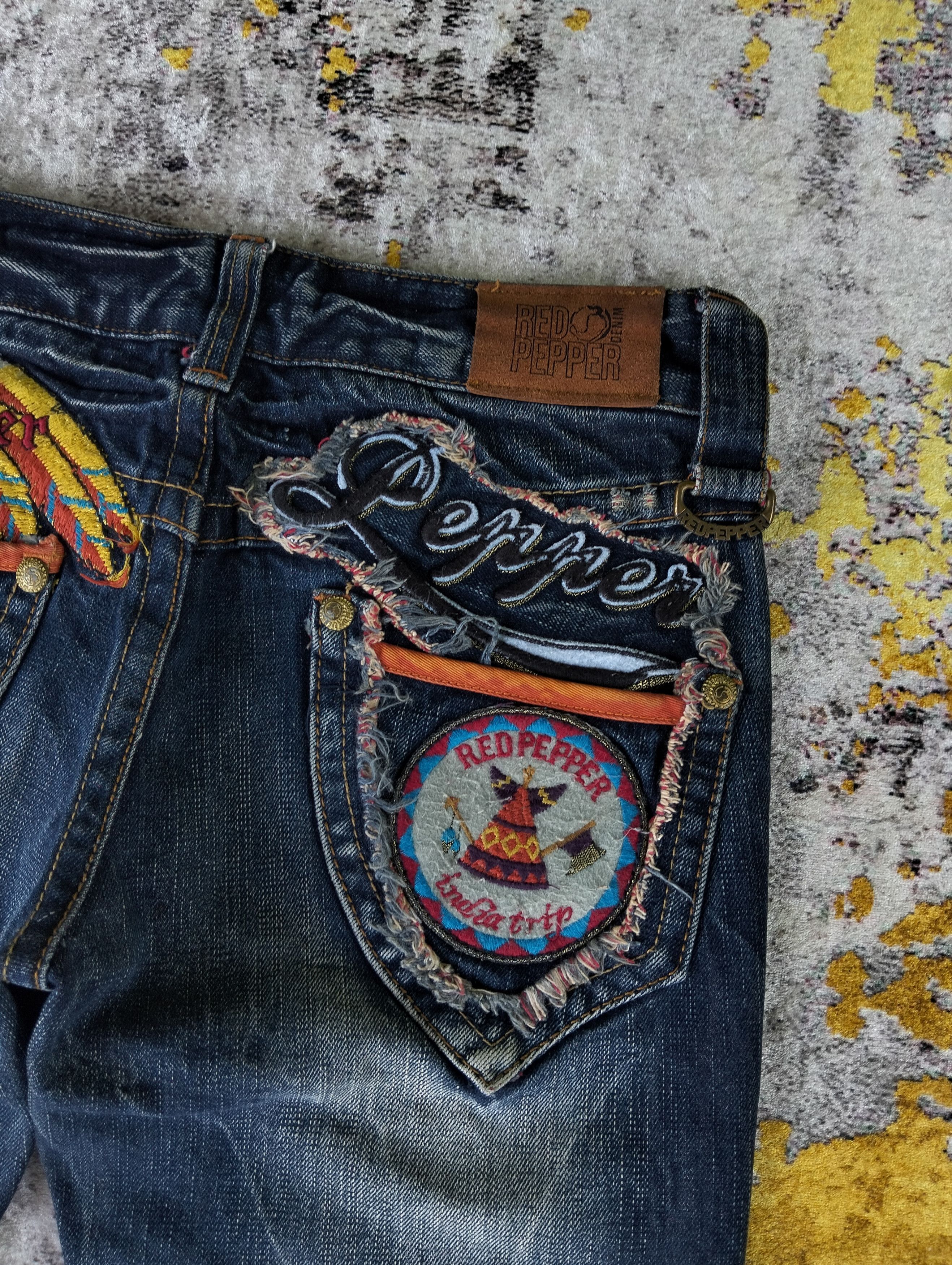 Tornado Mart Japanese Red Pepper Flared Embroidered Indian Low Rise Jeans Size US 28 / EU 44 - 9 Thumbnail