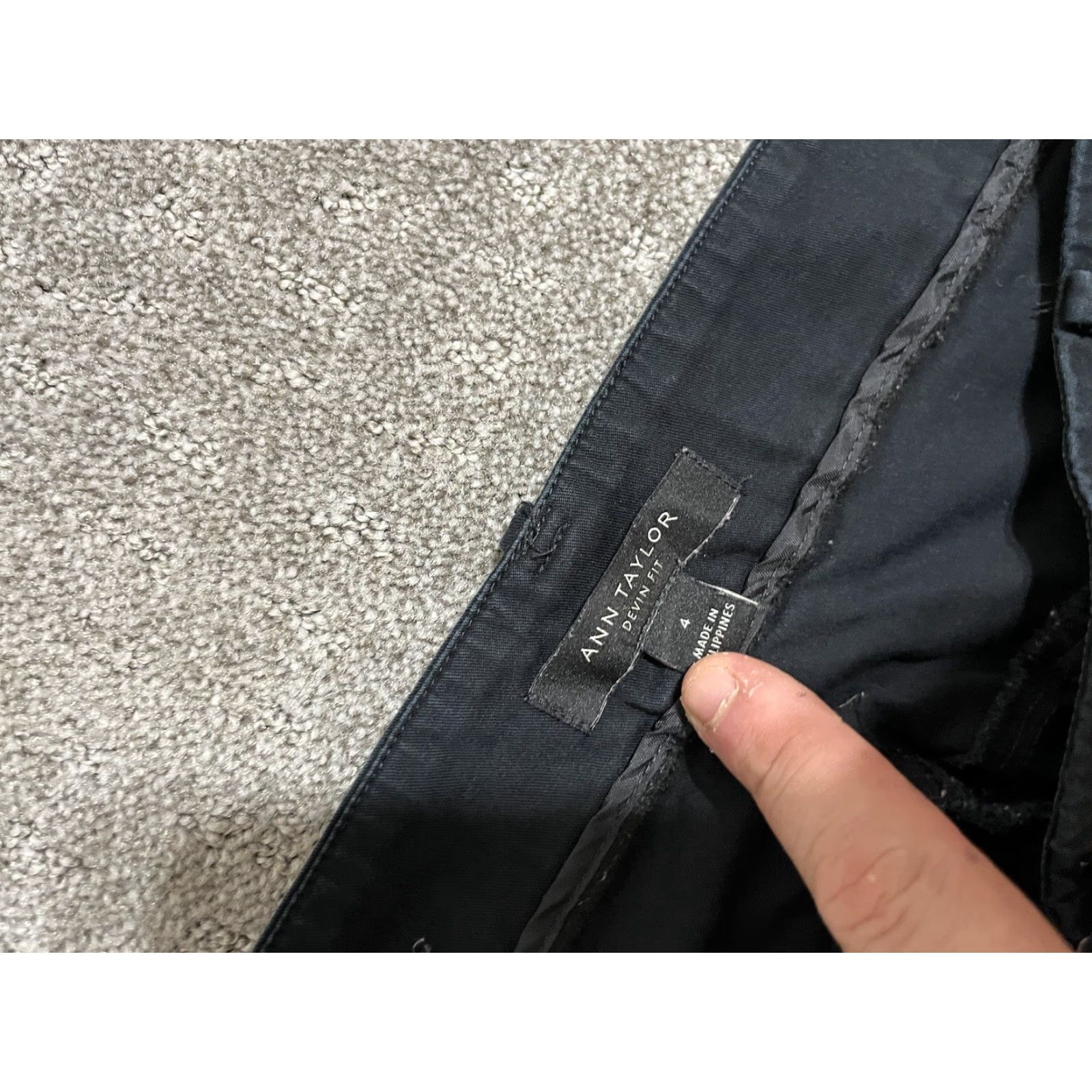 Ann Taylor Ann Taylor Pants Women Black Size 4 Devin Fit Mid Rise Stretch Chino Ankle Crop Size 27" / US 4 / IT 40 - 5 Thumbnail