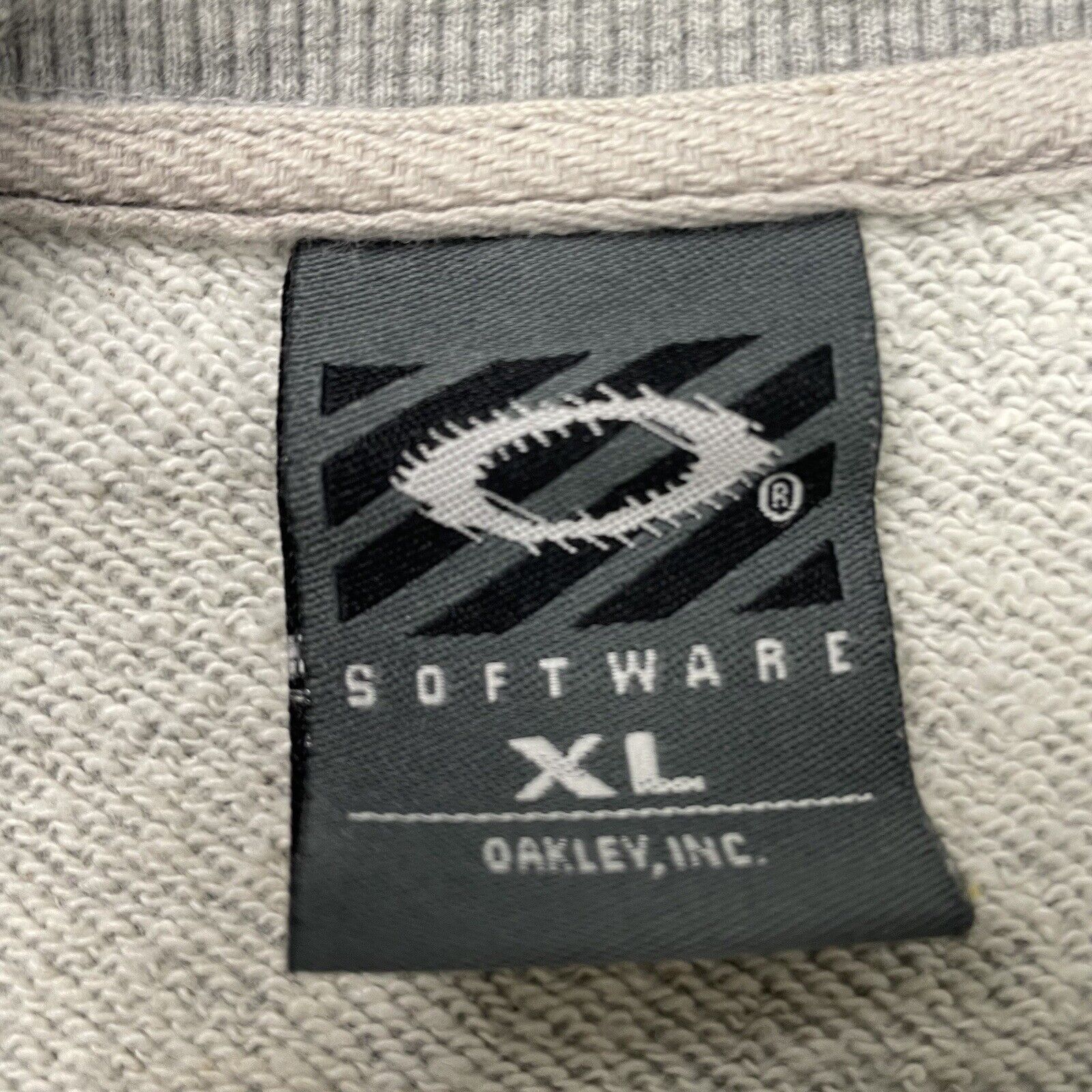 Oakley Vintage Oakley Software Sweatshirt Spell Out Logo Sweater XL Size US XL / EU 56 / 4 - 4 Thumbnail