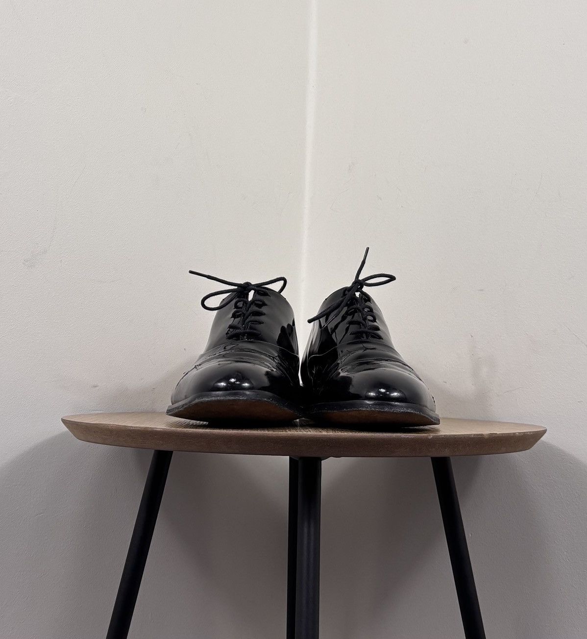 Loake Loake Lifestyle Men’s Black Patent Leather Dress Shoes Size US 9.5 / EU 42-43 - 6 Thumbnail
