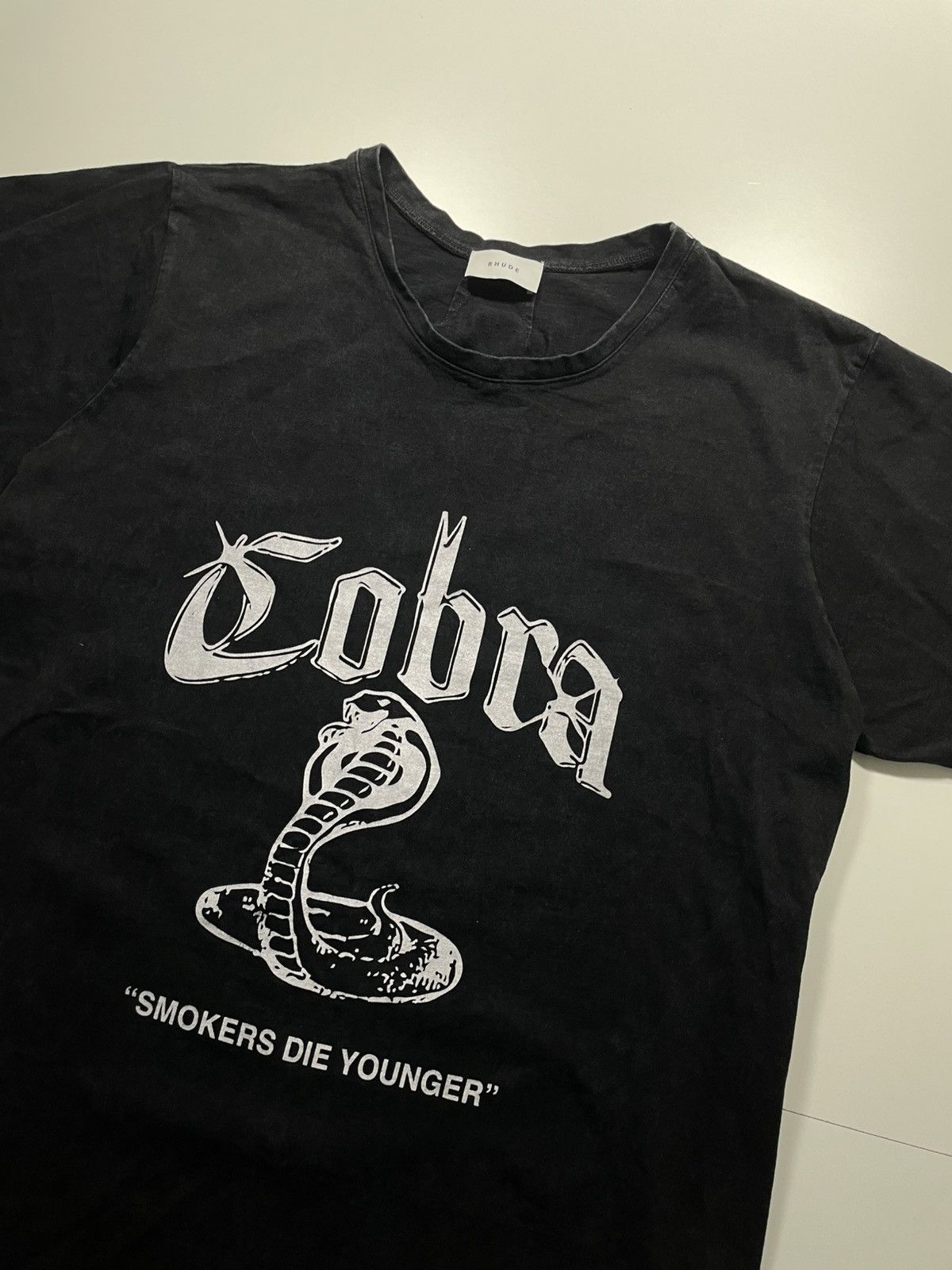 Rhude Rare! Rhude Cobra smokers die younger faded tee t shirt Size US XL / EU 56 / 4 - 2 Thumbnail