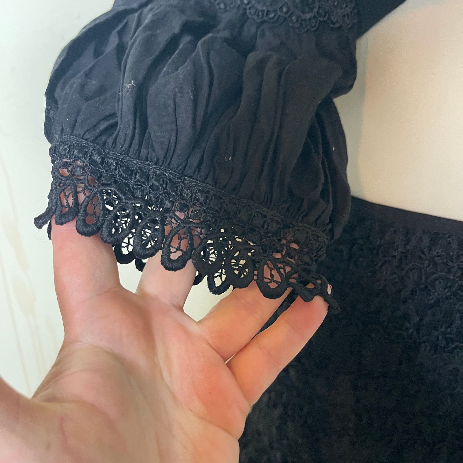 Charo Ruiz CHARO RUIZ IBIZA Vania Blouse and Fleur Mini Skirt Set Black Size 26" / US 2 / IT 38 - 9 Thumbnail