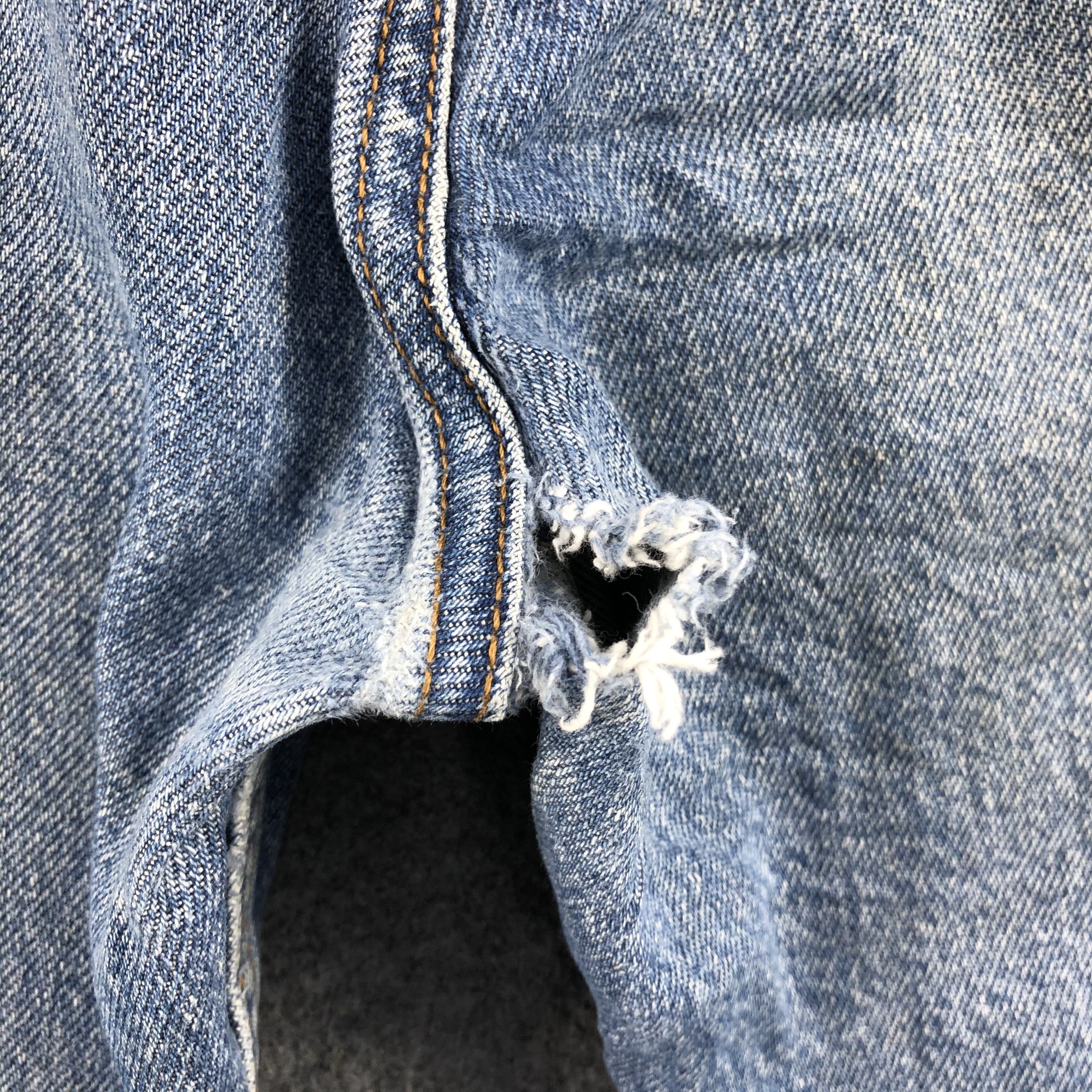 Levi's Vintage Blue Wash Levis 505 Jeans-J2049 Size US 35 - 8 Thumbnail