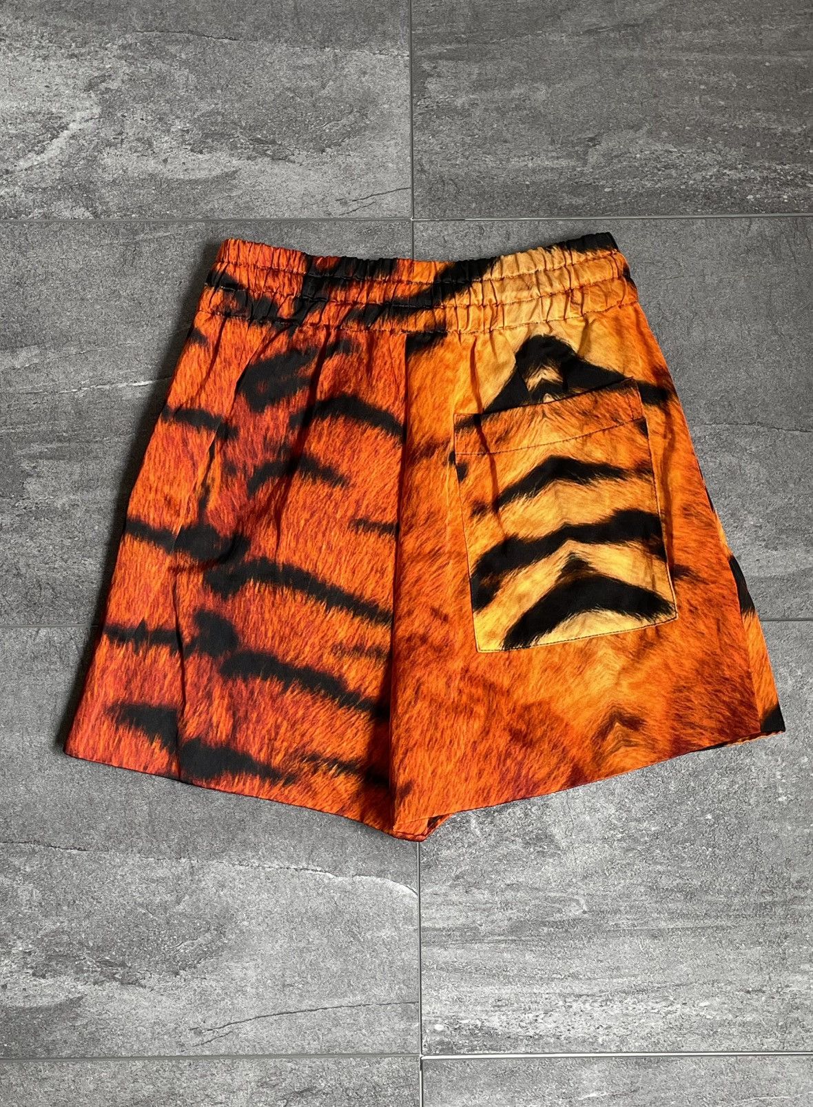 Dries Van Noten Dries Van Noten Tiger Pattern Women’s Shorts, Size 34 Size 34" / US 12 / IT 48 - 9 Thumbnail