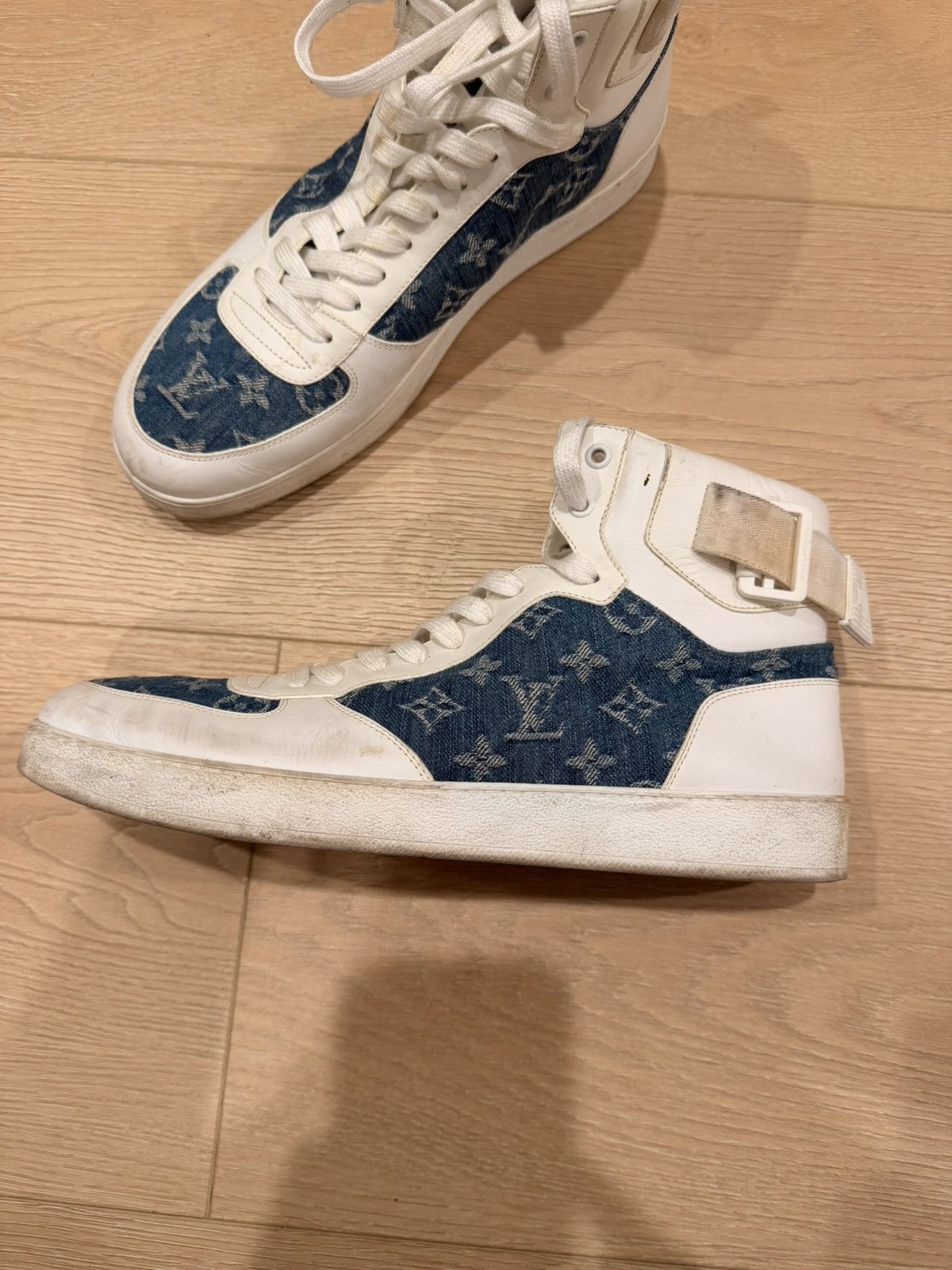 Louis Vuitton Louis Vuitton Rivoli High Top Size US 9.5 / EU 42-43 - 2 Thumbnail