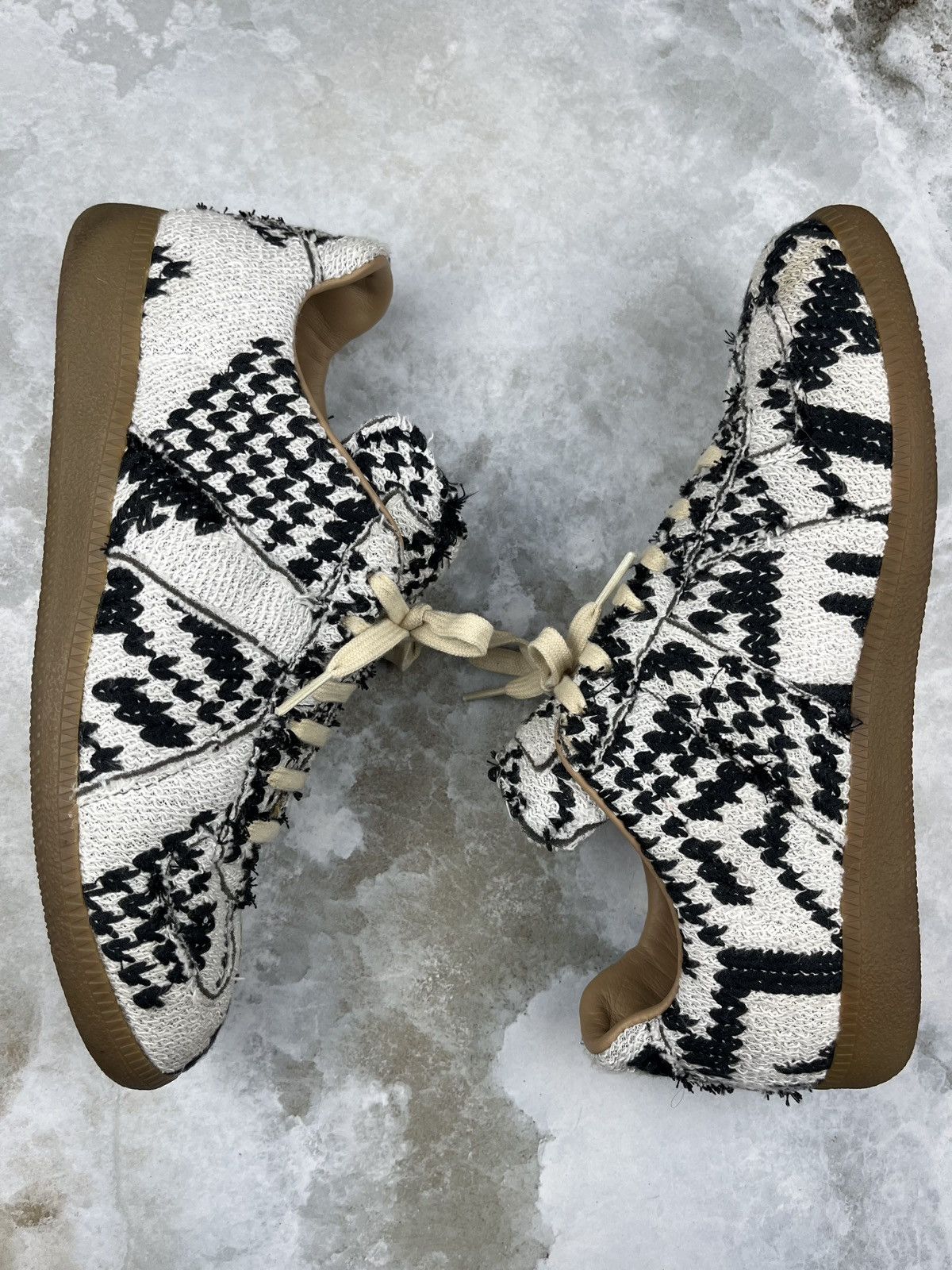 Maison Margiela AW18 Maison Margiela Distressed Tweed Replica Gat Sneakers Size US 9 / EU 42 - 4 Thumbnail