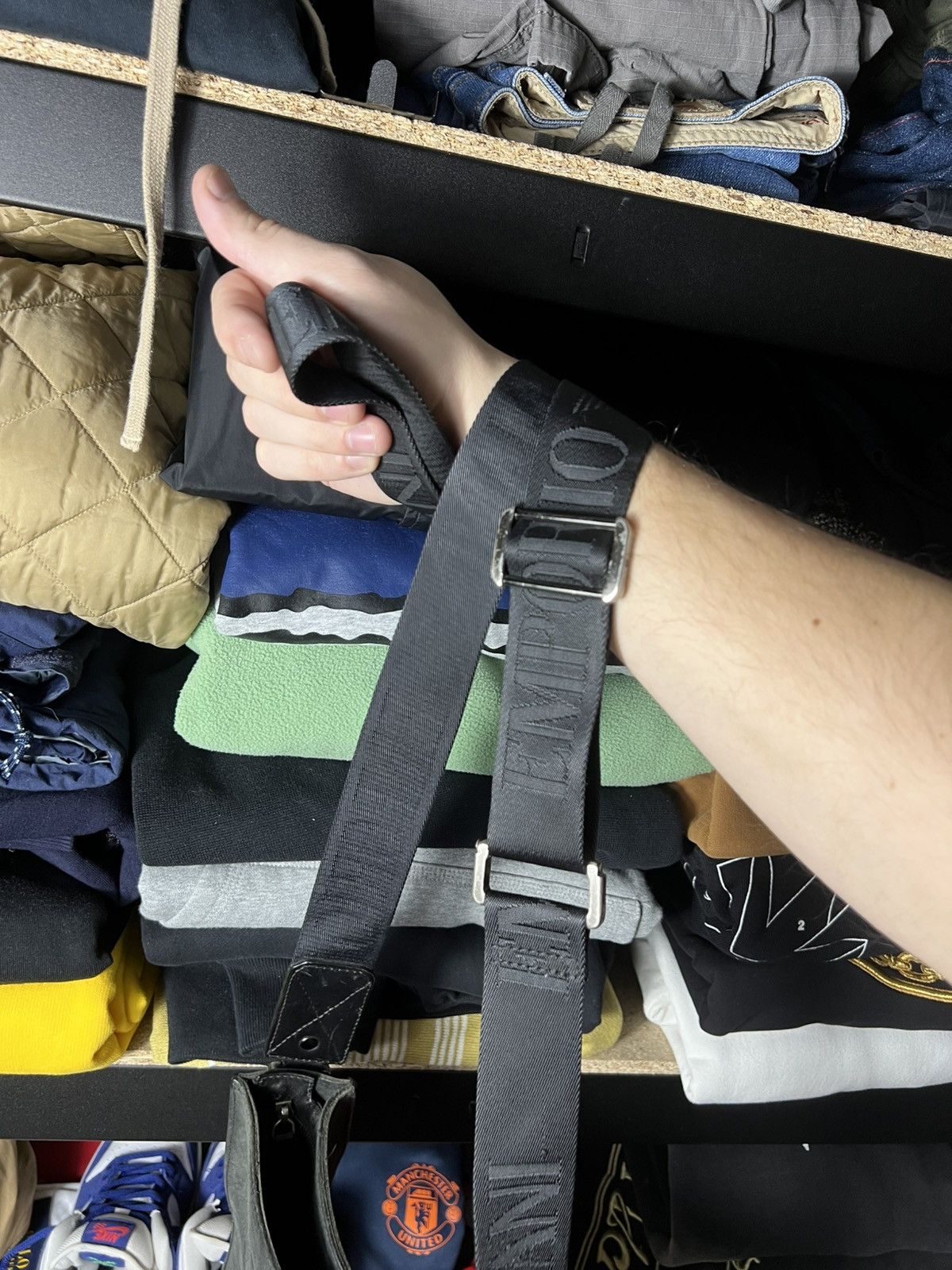 Emporio Armani 🔥 Emporio Armani Leather Crossbody Bag — Black (Vintage) Size ONE SIZE - 14 Thumbnail