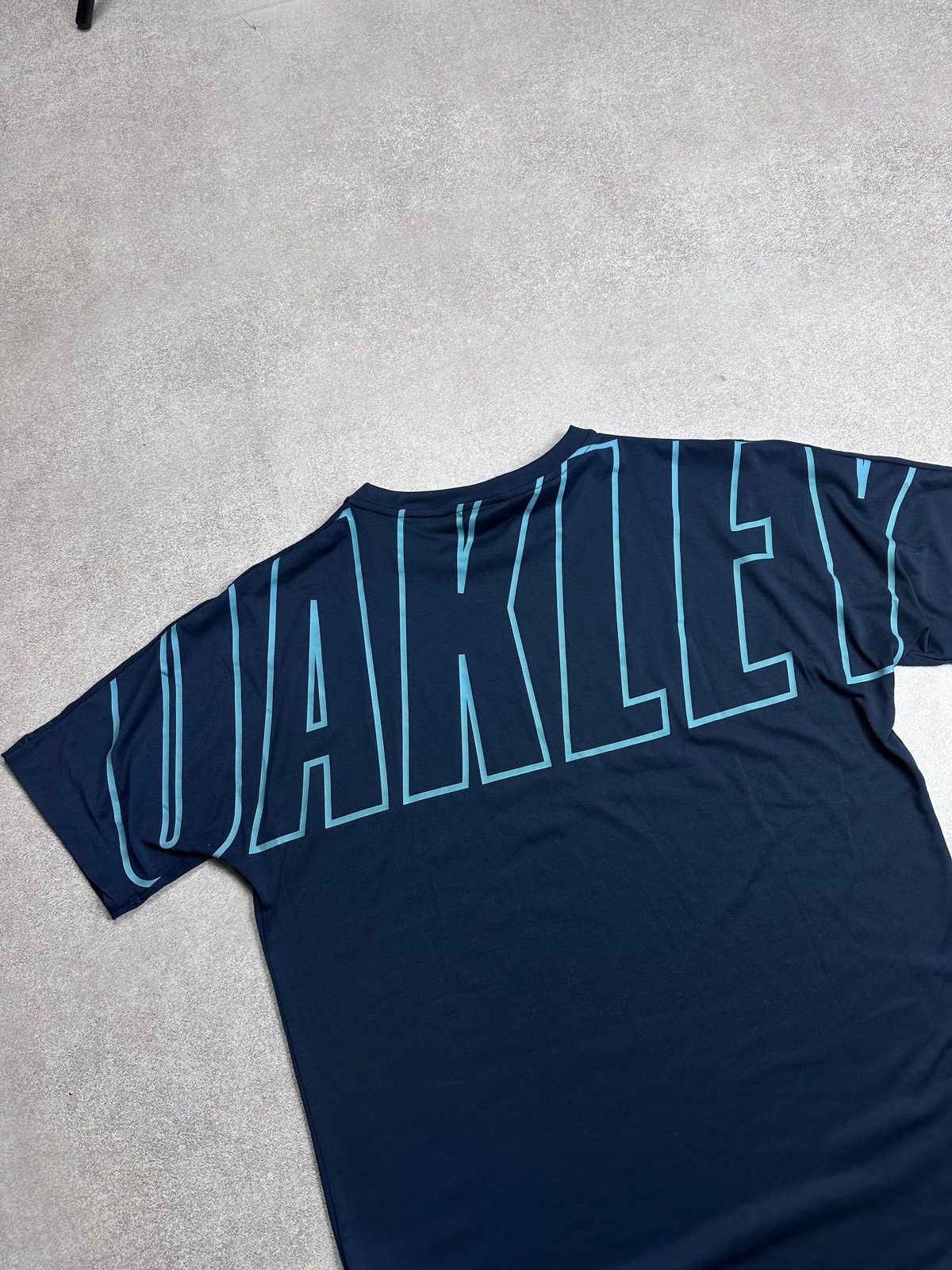 Oakley Vintage Oakley Software Y2K T-shirt XL Size US XL / EU 56 / 4 - 5 Thumbnail