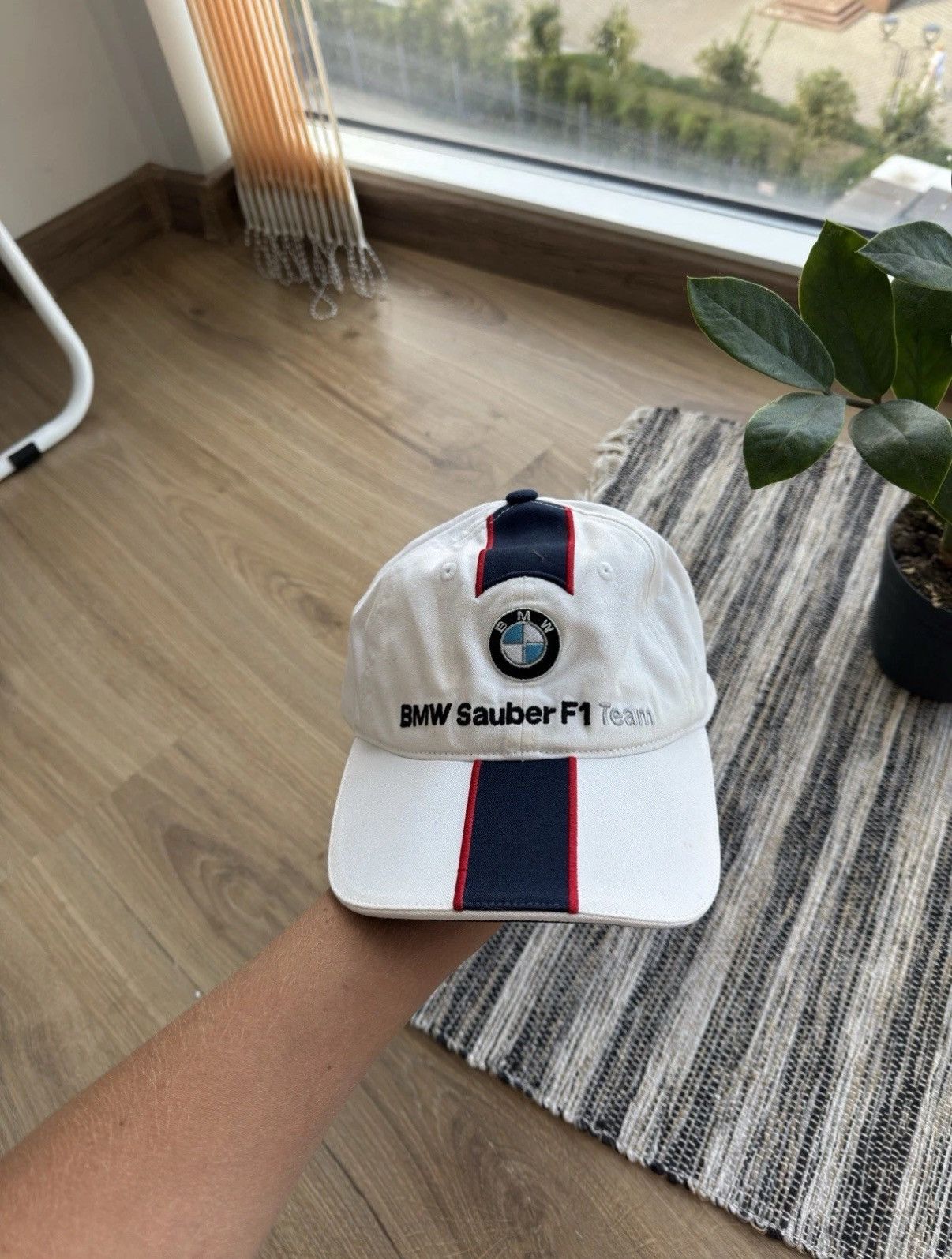 BMW BMW SAUBER F1 Team Racing 2007 Vintage White Classic Cap Hat Size ONE SIZE - 1 Thumbnail