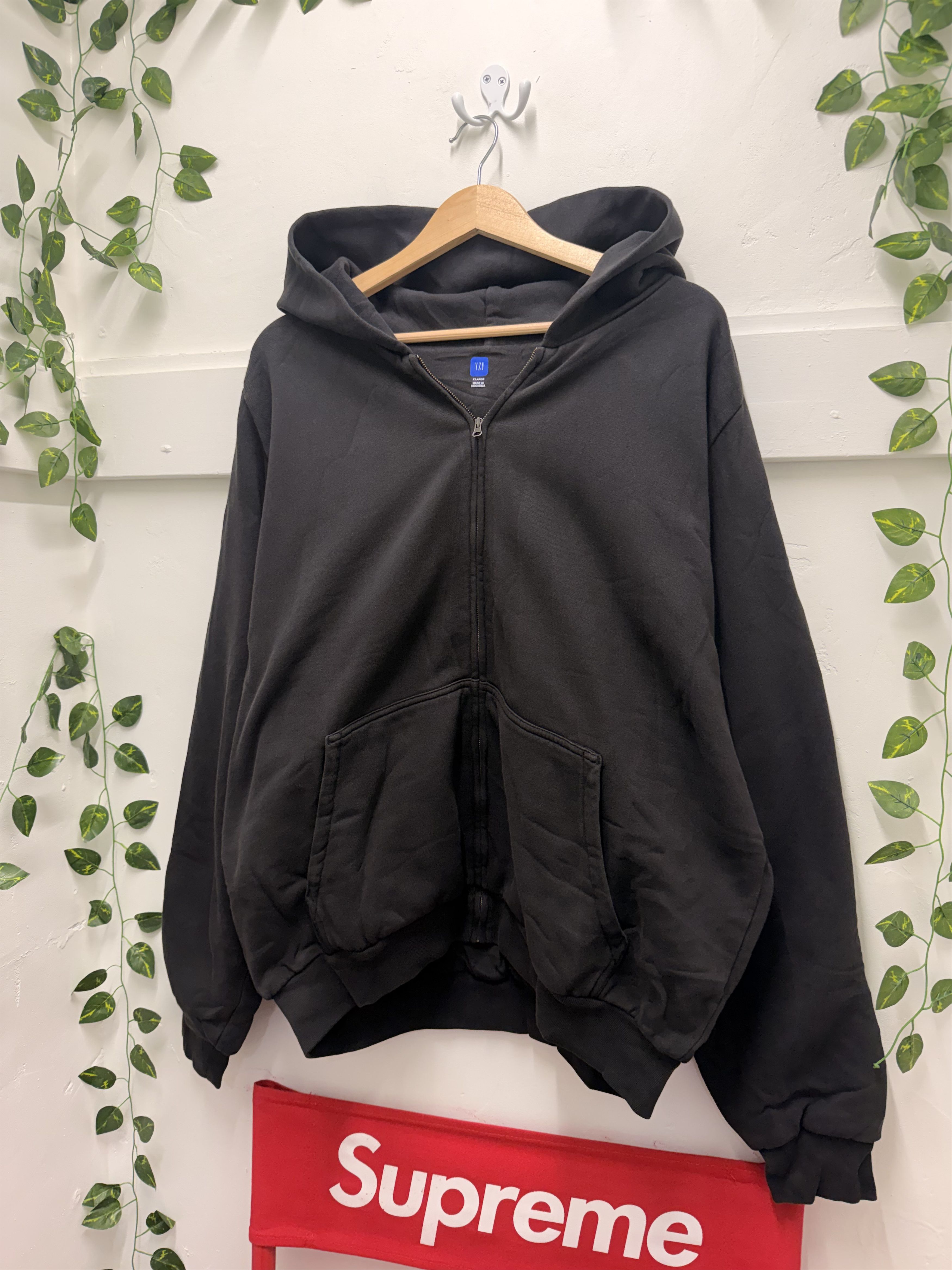 Yeezy Yeezy Season 10 Cropped Zip-Up Hoodie (HD-10, Size 3) | Grailed