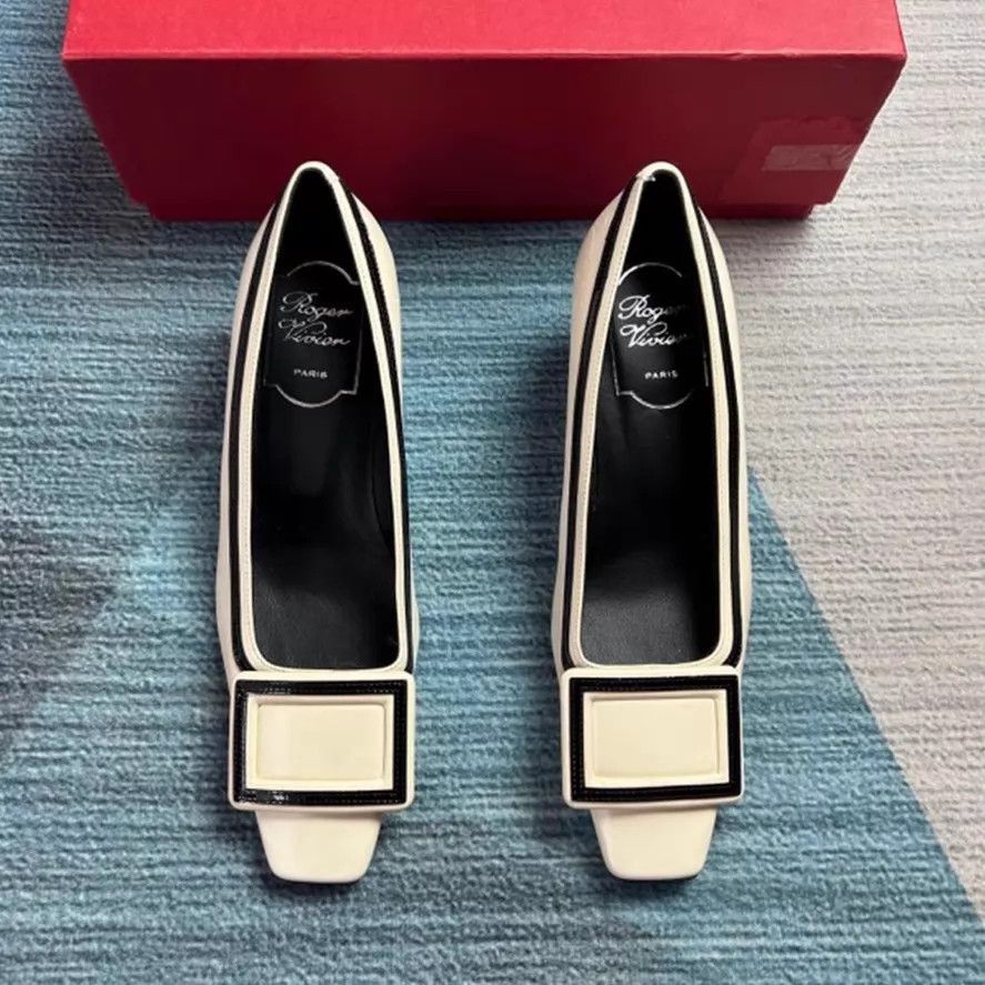 Roger Vivier Roger Vivier Low Heel Shoes 35 Size US 4.5 / IT 34.5 - 1 Thumbnail