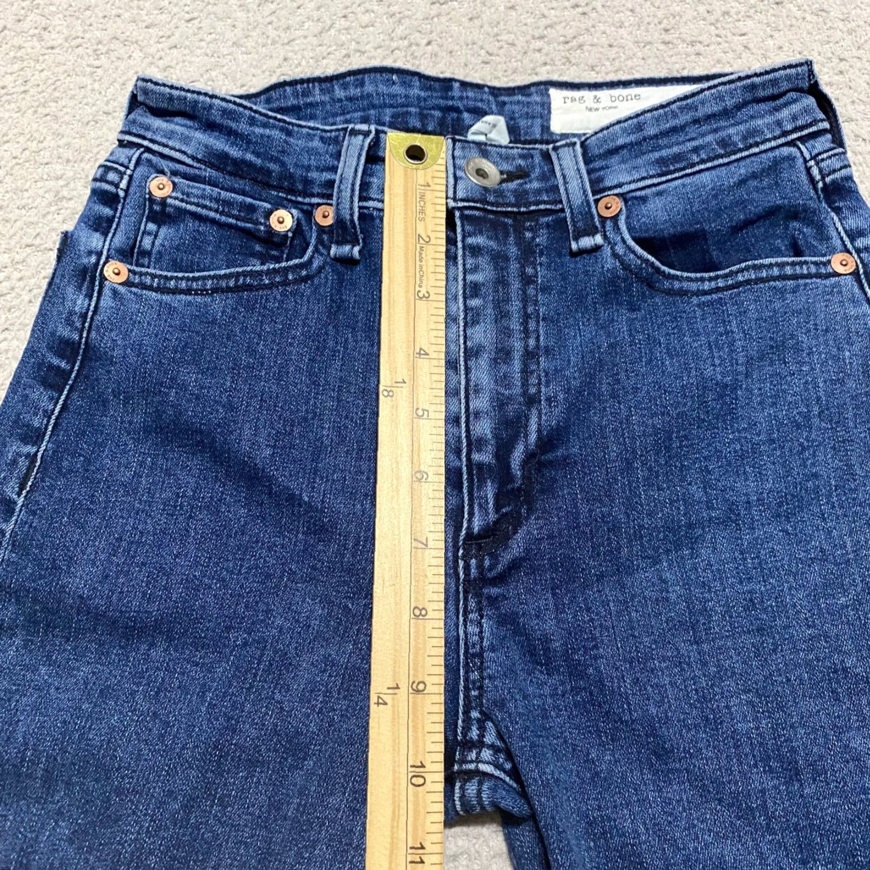 Rag & Bone rag & bone Jeans Blue Denim Skinny 25 Large 5-Pocket Rise High Stretch Womens/Adults Slim Regular Inseam 26 Ankle Mid Wash 90s (if applicable) Size 42" / US 20 - 7 Thumbnail