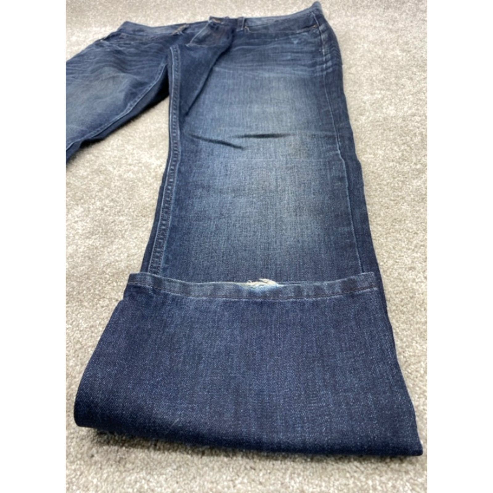 Denime VINTAGE Authentic Icon Jeans Mens 36x30 Blue Denim Studded Straight Leg 5577 Size US 36 / EU 52 - 3 Thumbnail