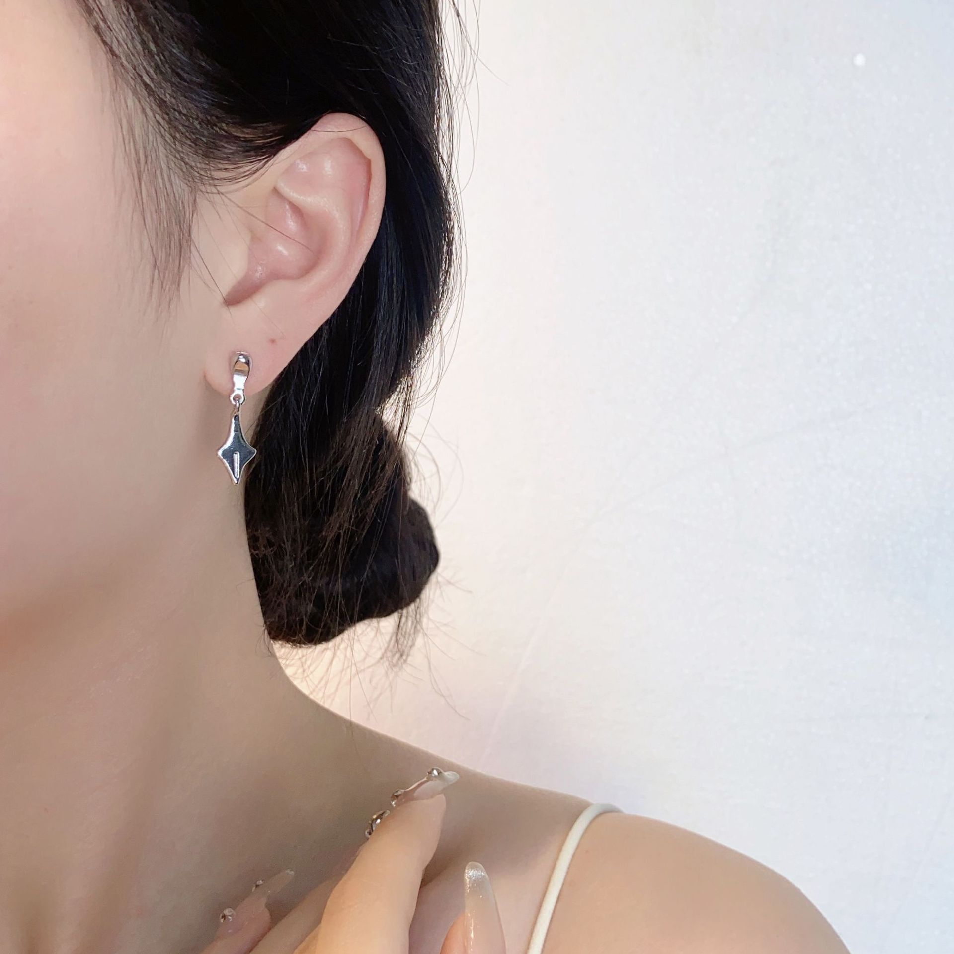 Jewelry Star Vibe Earrings One Pairs Chrome Jewelry Size ONE SIZE - 4 Thumbnail