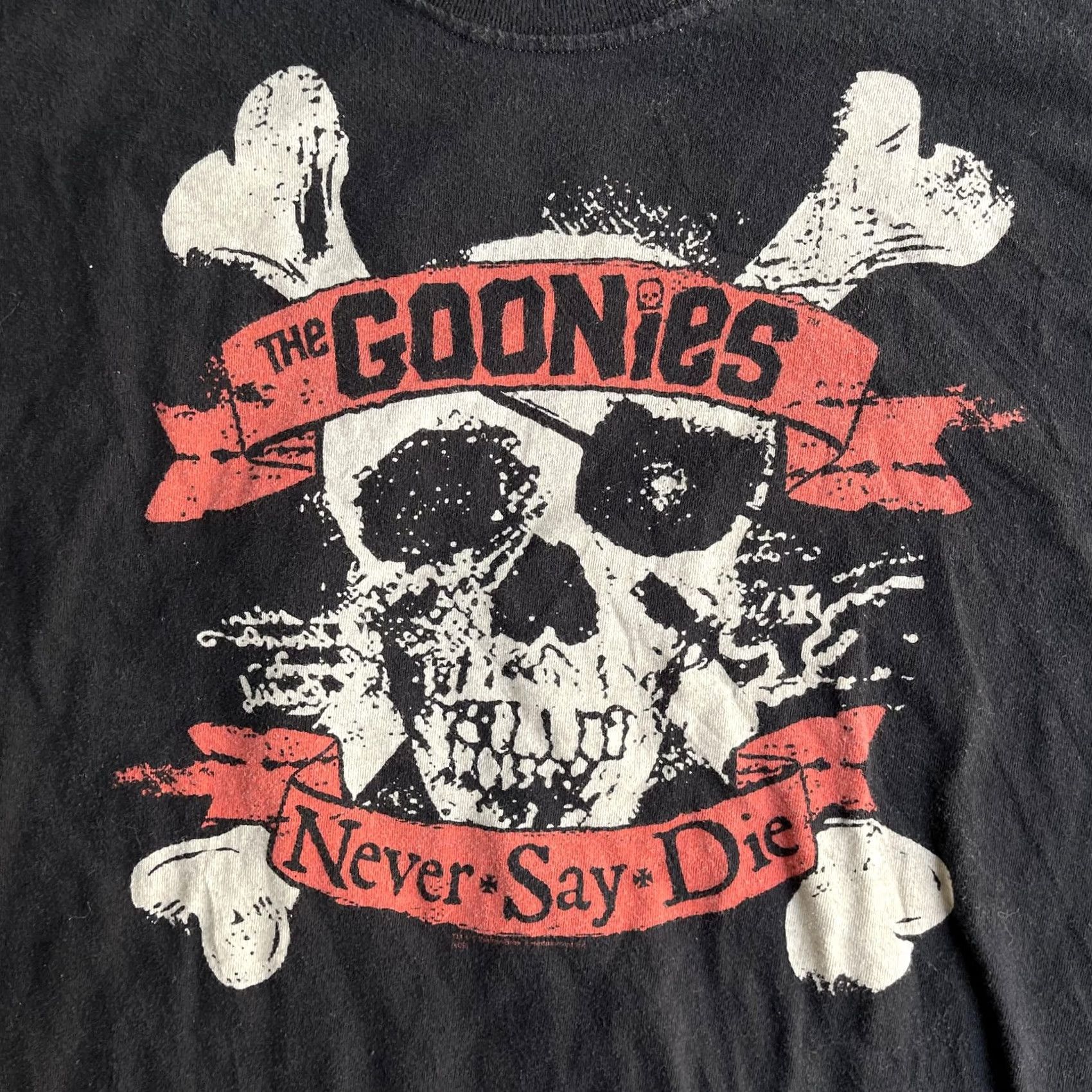 Vintage VINTAGE The Goonies Shirt Mens XXL Black Never Say Die Skull Graphic Tee T-Shirt Size US XXL / EU 58 / 5 - 2 Thumbnail