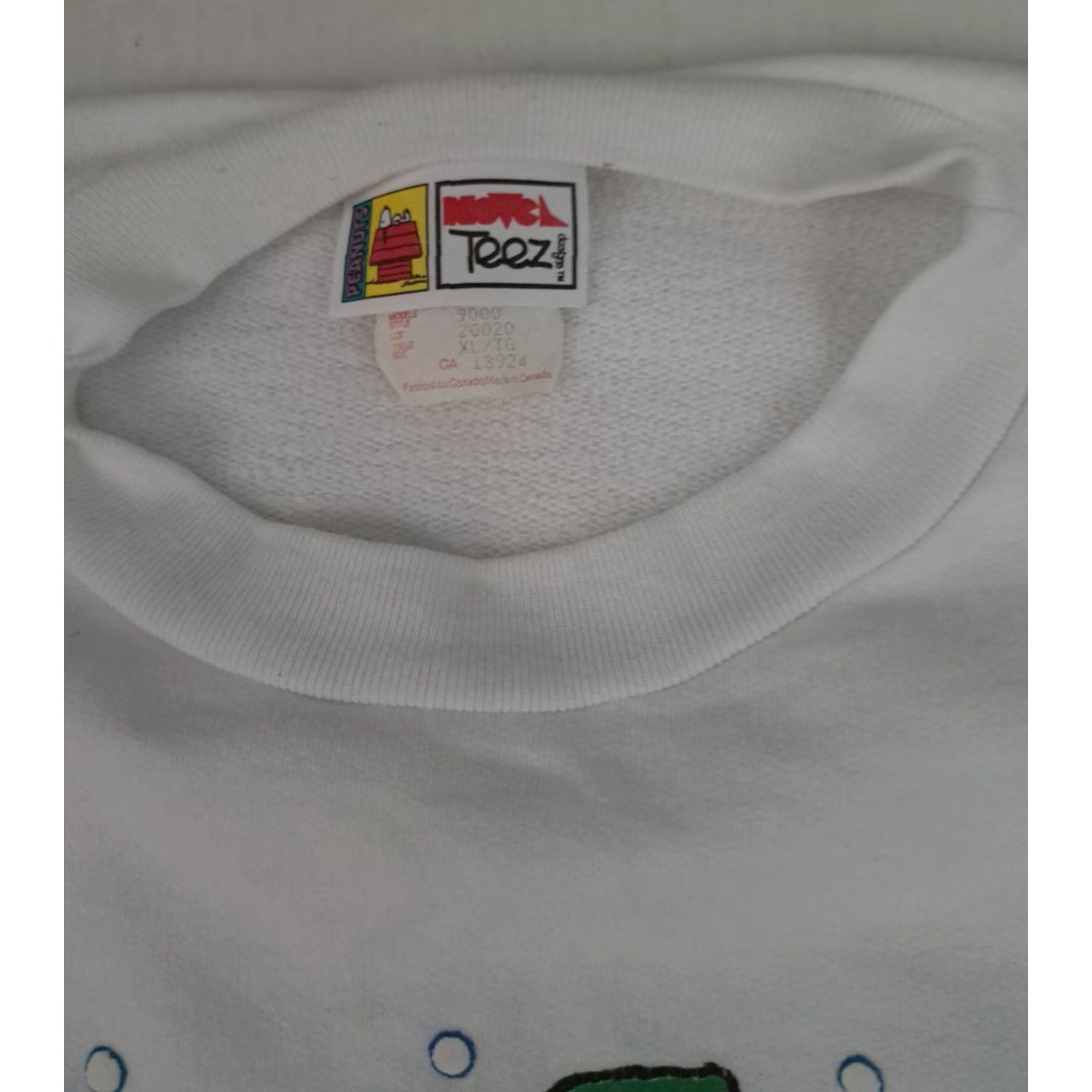 Peanuts VINTAGE Novel Teez Sweatshirt White Crew Neck Long Sleeve Snow Graphic Print Unisex Adults XL Pullover Canvas Cotton Reg/Regular Size US XL / EU 56 / 4 - 5 Thumbnail