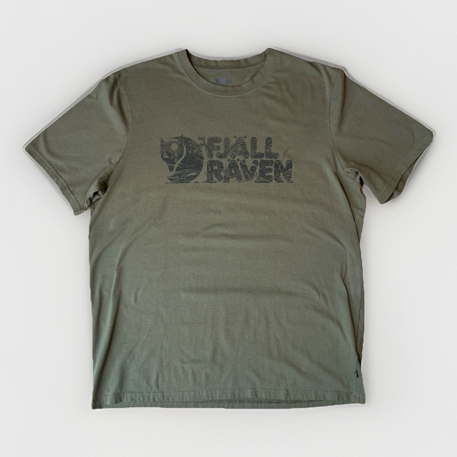 Fjallraven Fjallraven Lush Logo Shirt XL Green Hiking Outdoors Size US XL / EU 56 / 4 - 1 Thumbnail