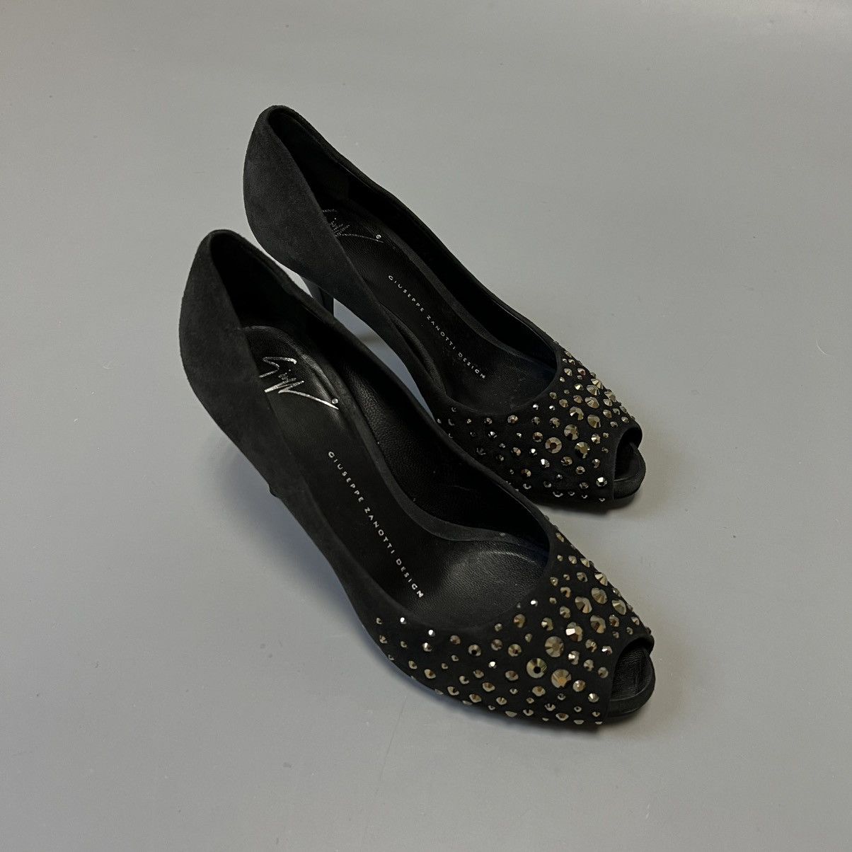 Giuseppe Zanotti Giuseppe Zanotti Black Suede Studded Pumps Size US 6.5 / IT 36.5 - 4 Thumbnail